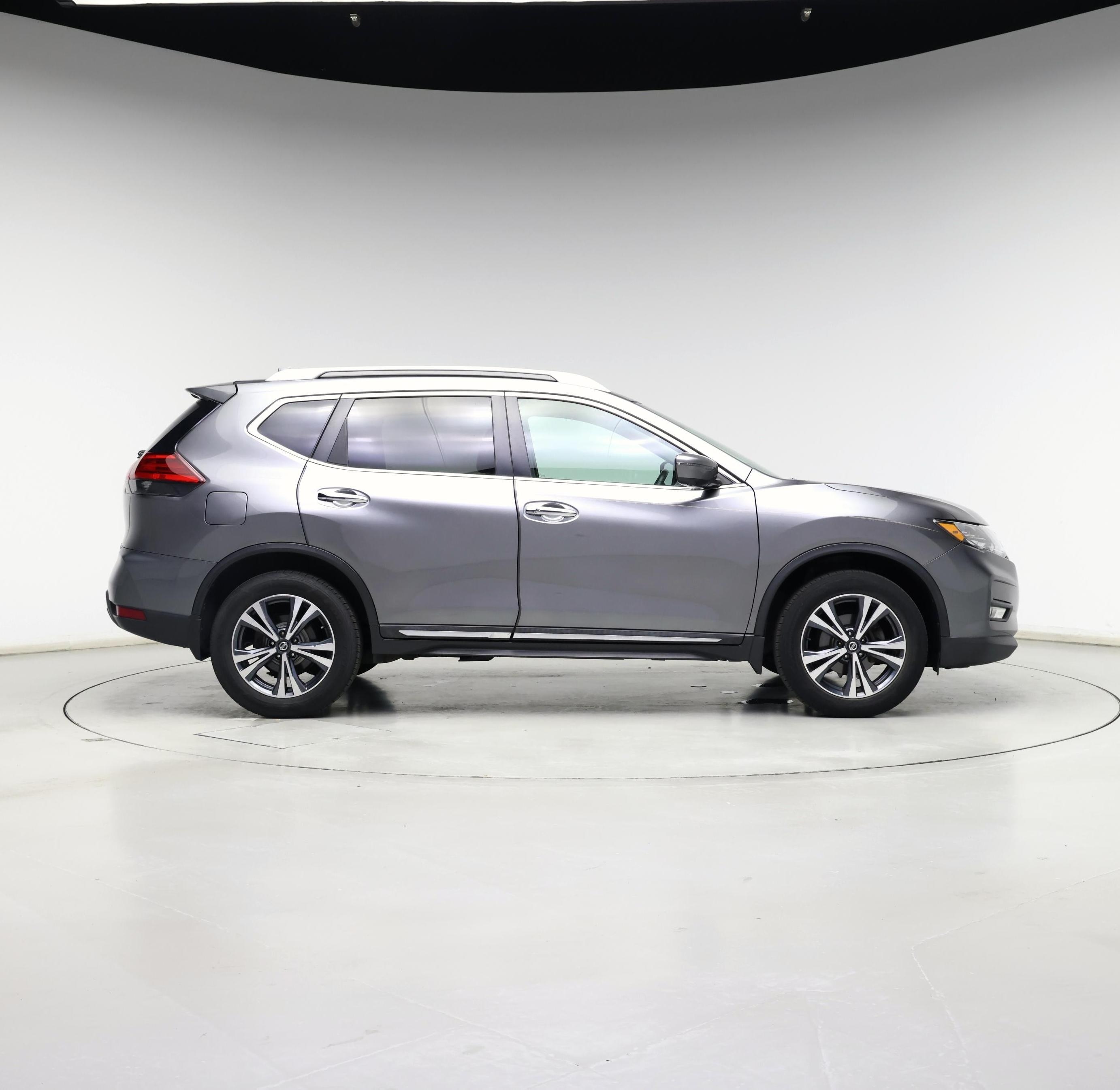 Thumbnail: 2017 Nissan Rogue - 7