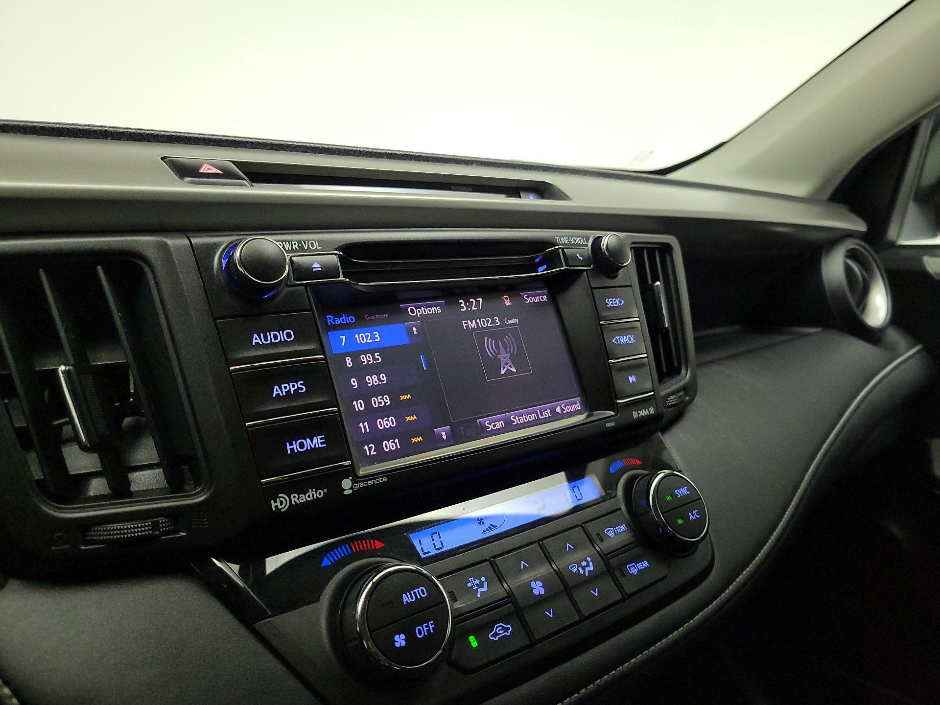 Thumbnail: 2016 Toyota RAV4 - 15