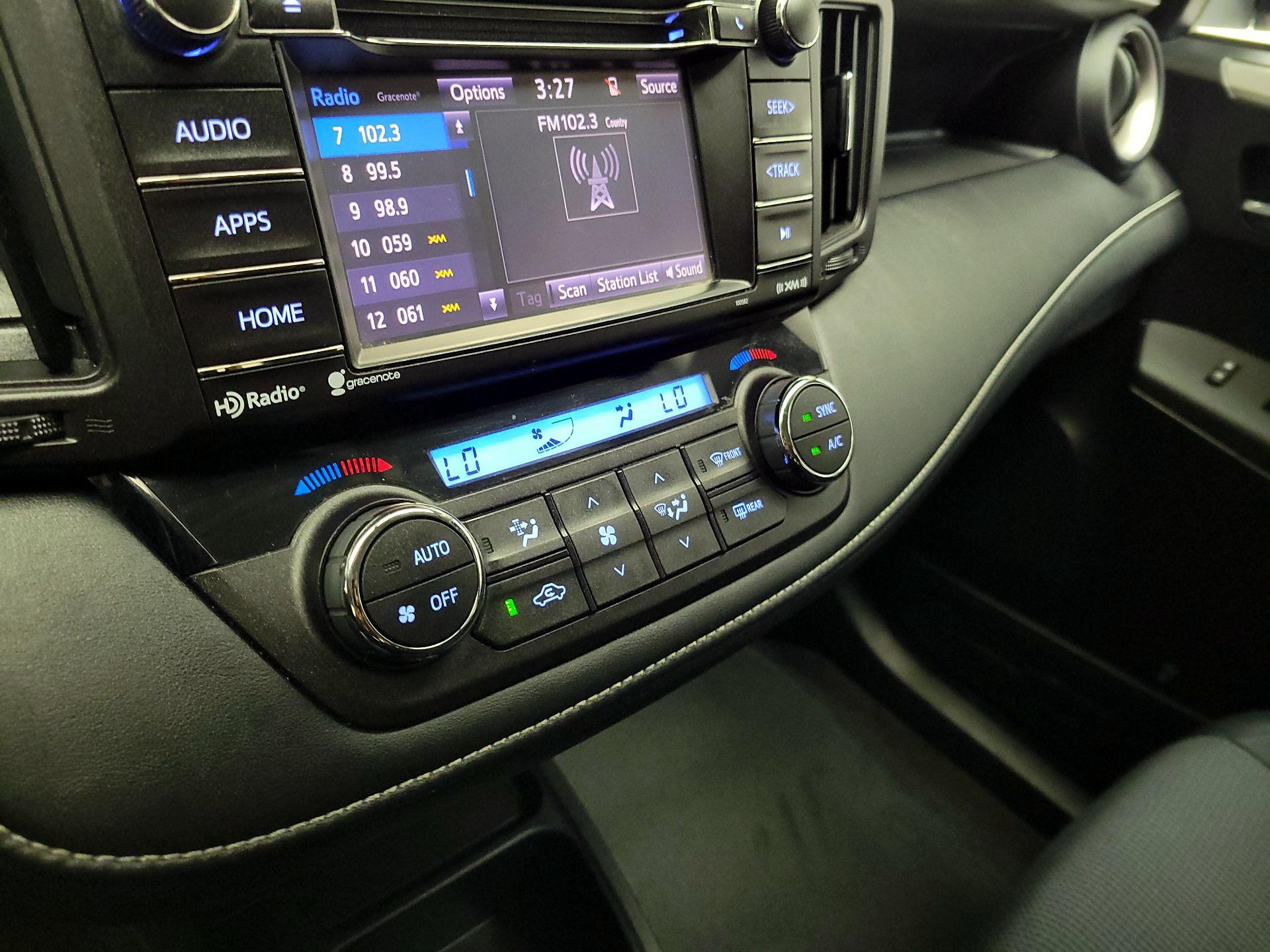 Thumbnail: 2016 Toyota RAV4 - 16