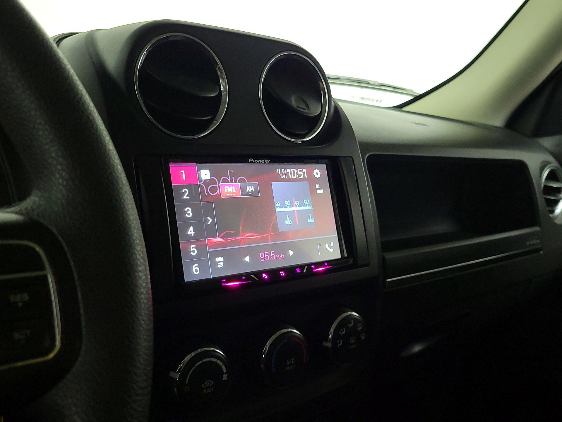 Thumbnail: 2015 Jeep Patriot - 13