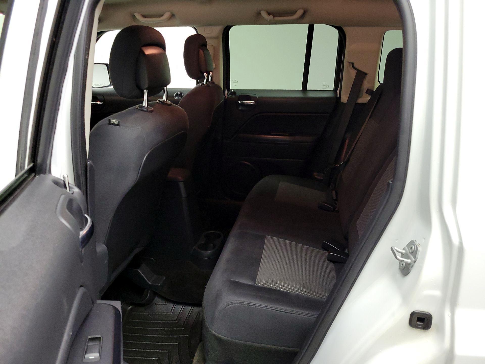 Thumbnail: 2015 Jeep Patriot - 16