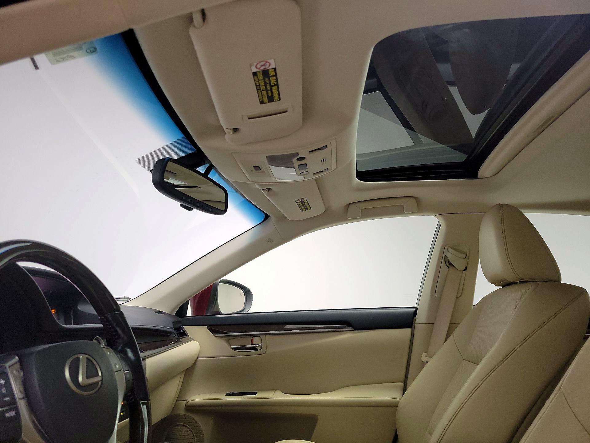 Thumbnail: 2015 Lexus ES - 20