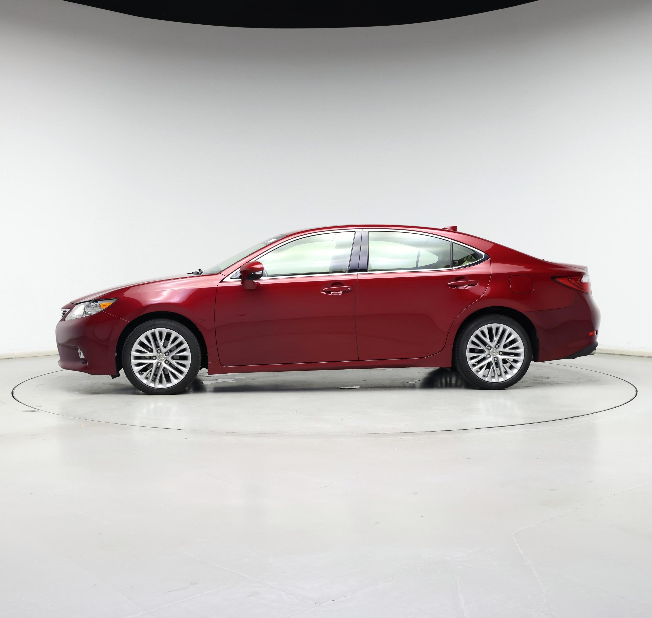 Thumbnail: 2015 Lexus ES - 3