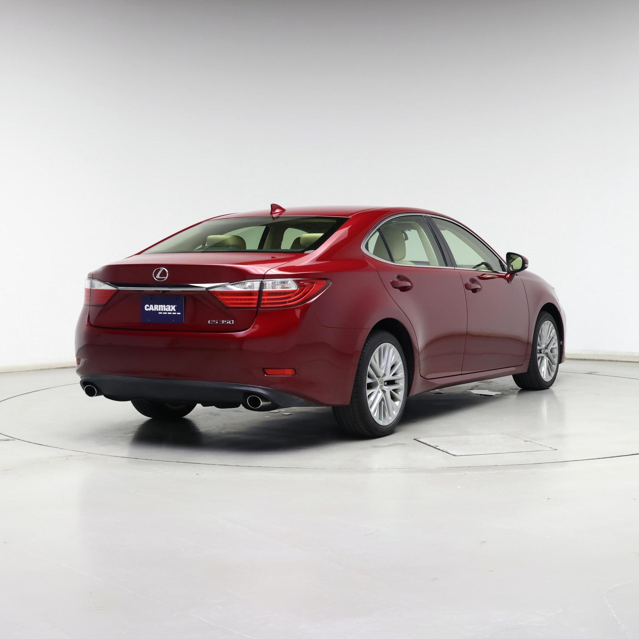 Thumbnail: 2015 Lexus ES - 8