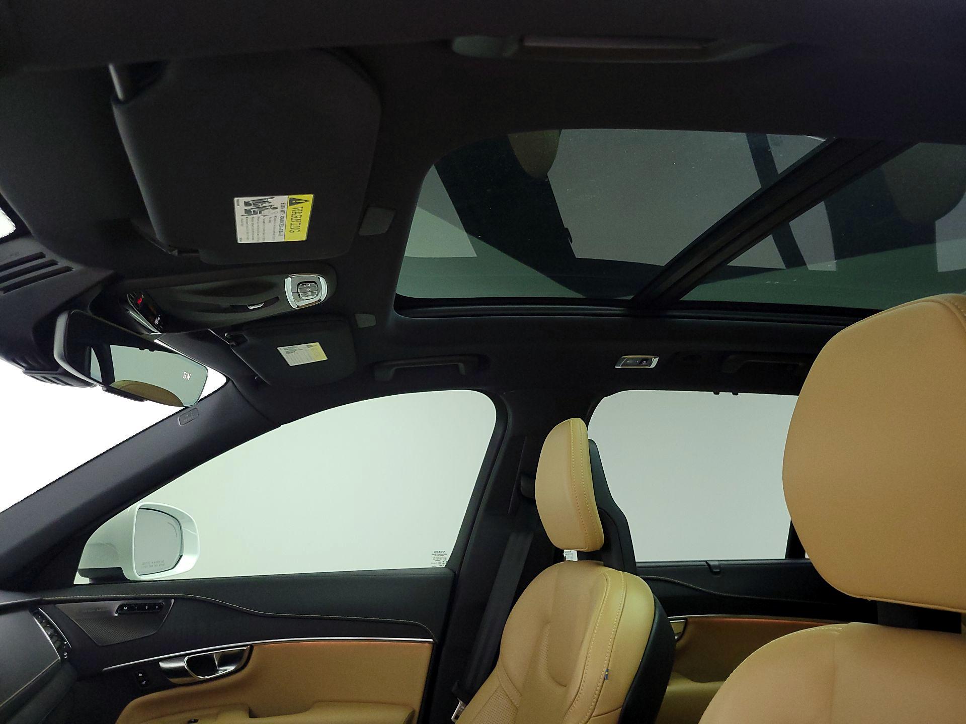 Thumbnail: 2021 Volvo XC90 - 20
