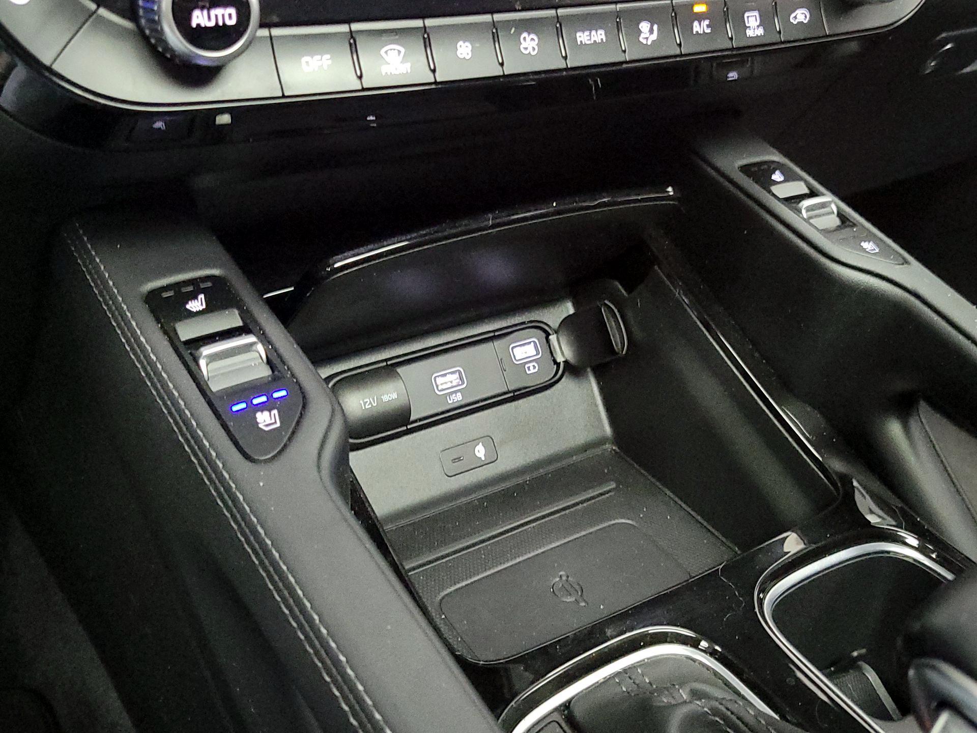 Thumbnail: 2020 Kia Telluride - 19