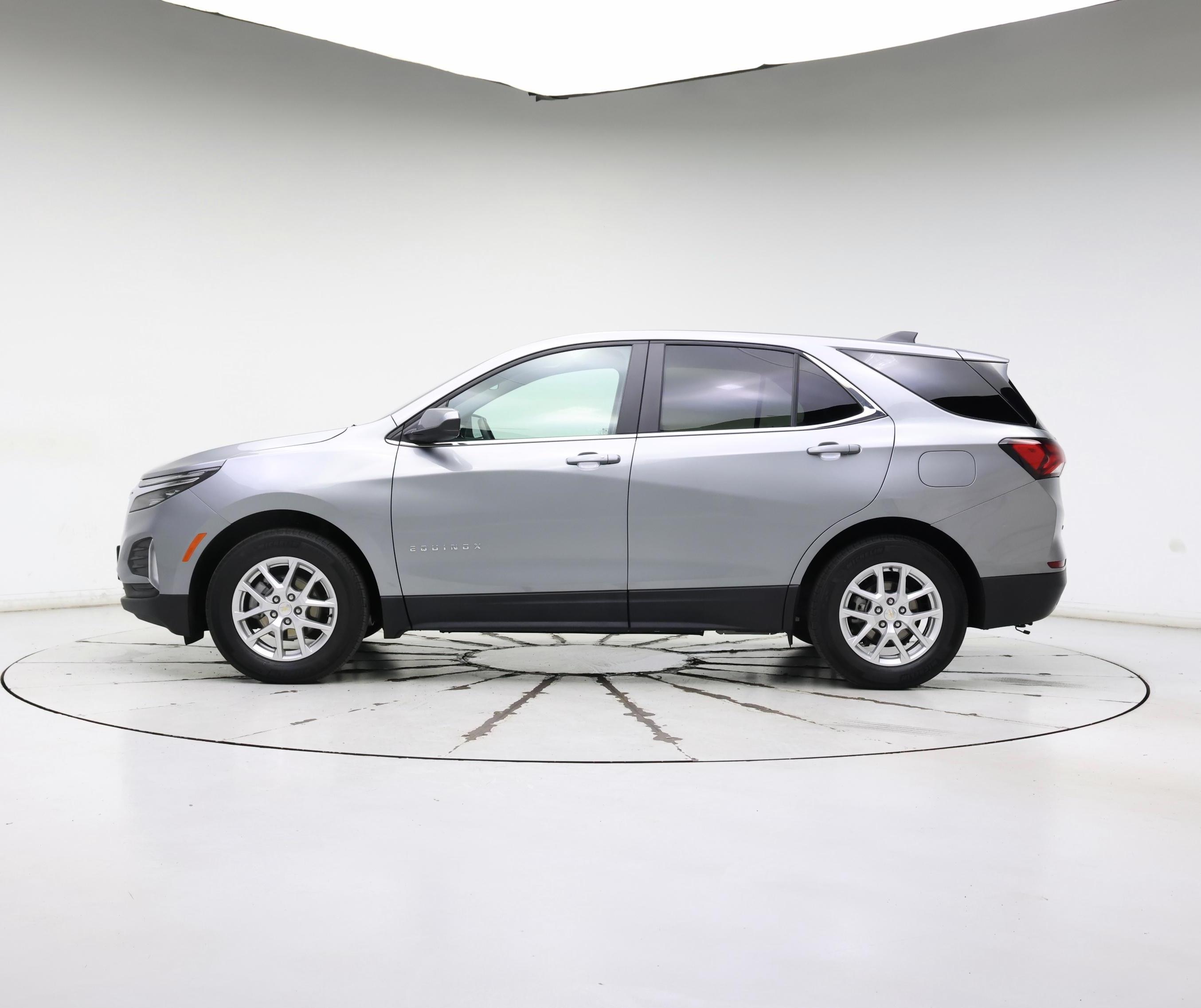 Thumbnail: 2023 Chevrolet Equinox - 3