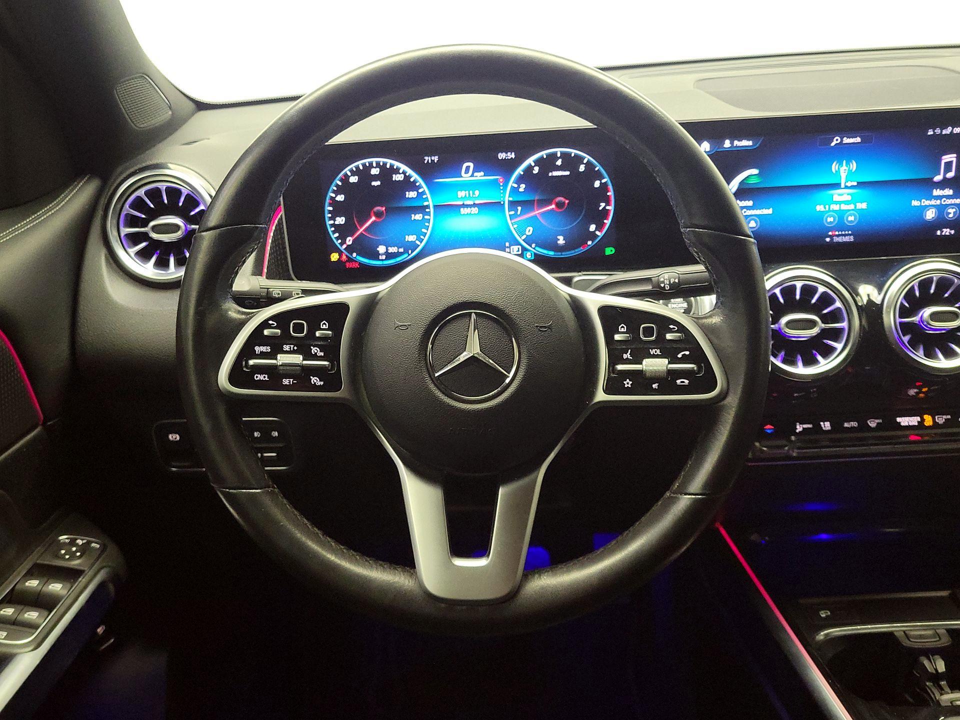 Thumbnail: 2021 Mercedes-Benz GLB - 10