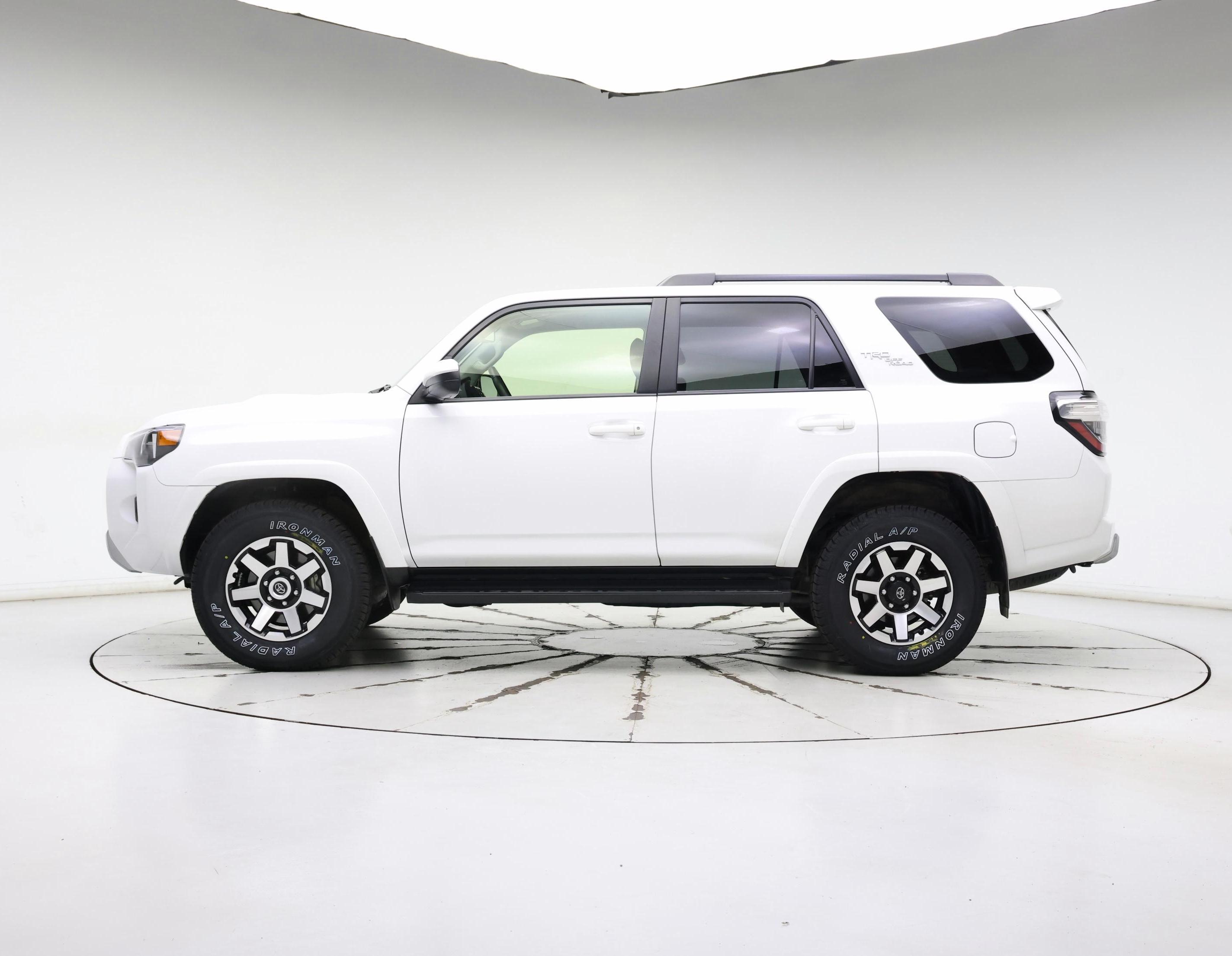 Thumbnail: 2024 Toyota 4Runner - 3