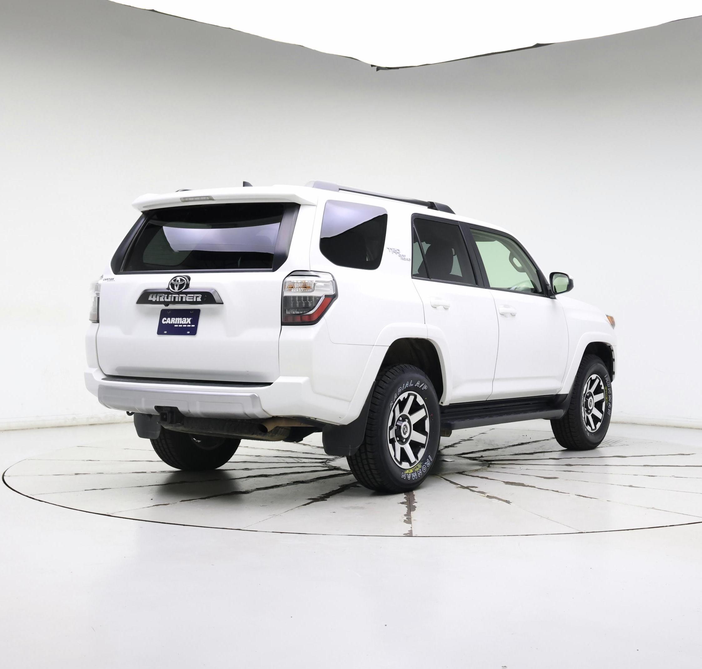 Thumbnail: 2024 Toyota 4Runner - 8