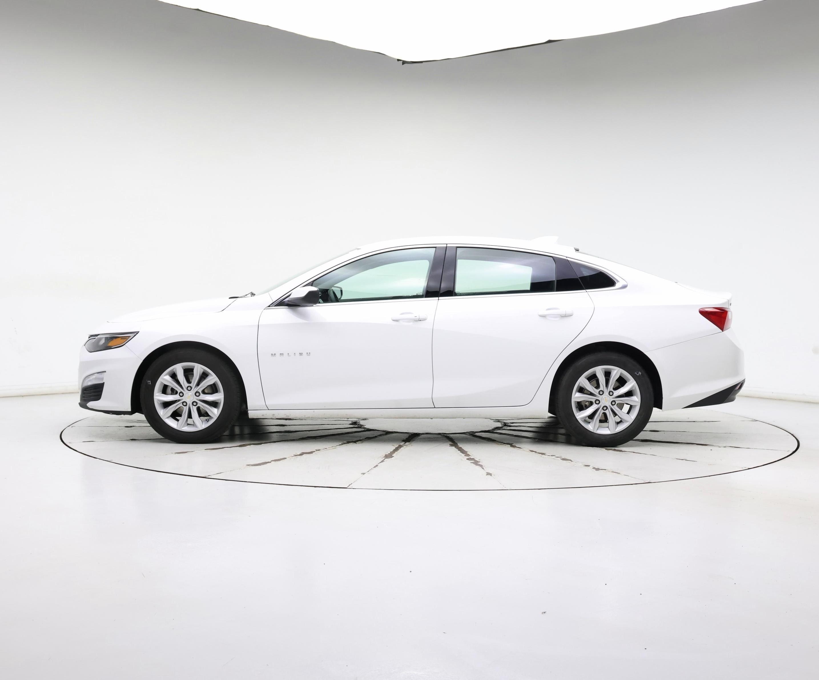 Thumbnail: 2023 Chevrolet Malibu - 3