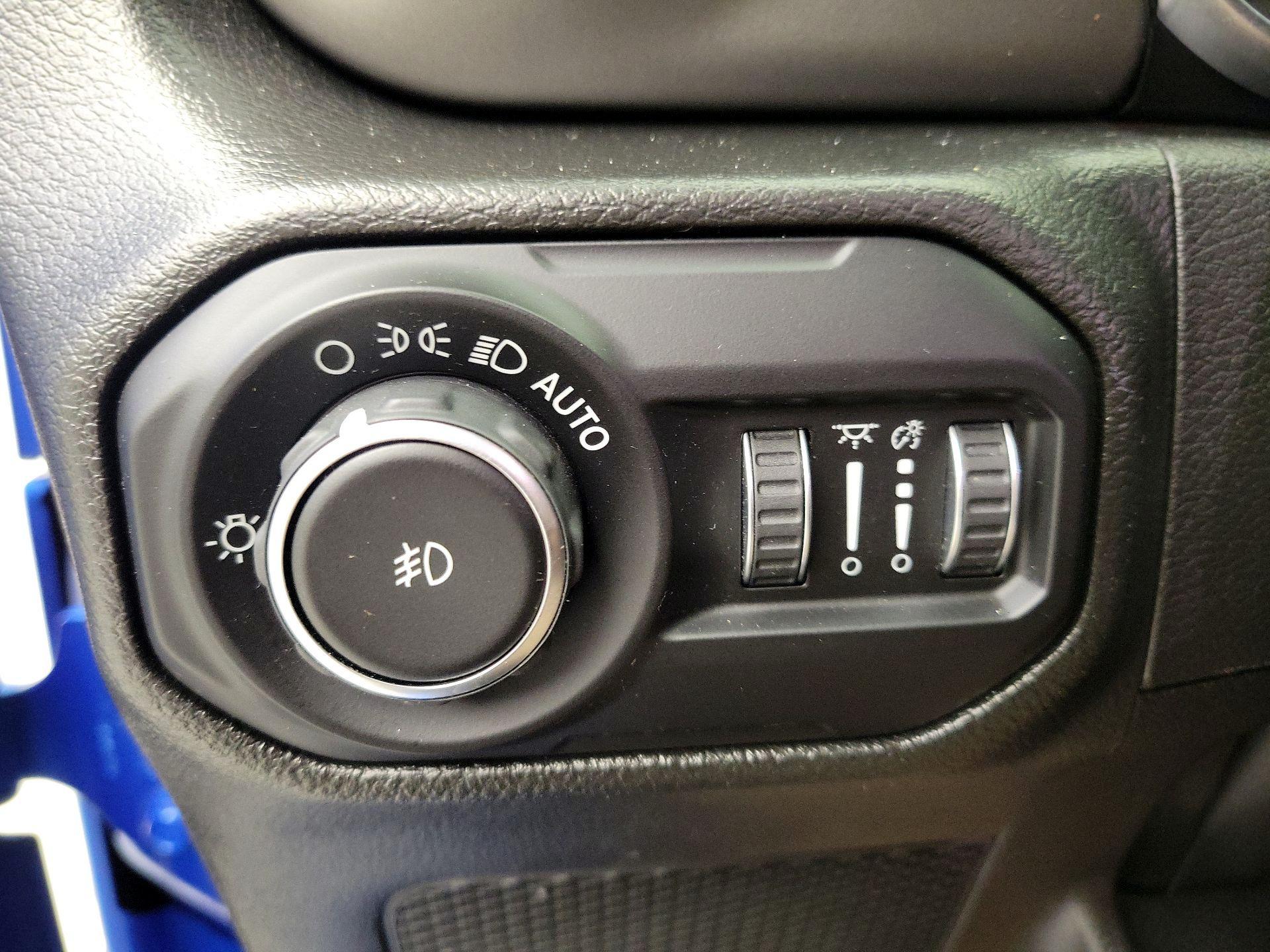 Thumbnail: 2022 Jeep Wrangler - 13