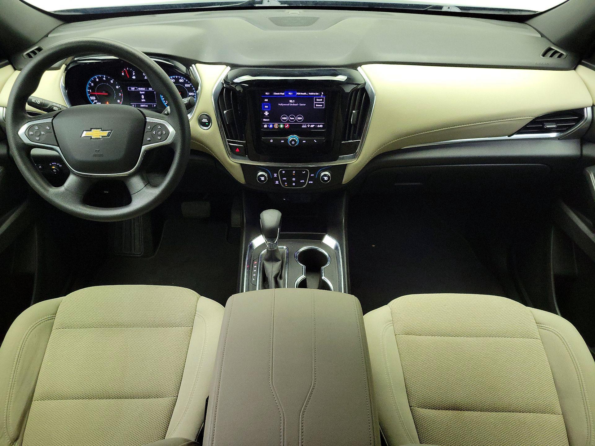 Thumbnail: 2022 Chevrolet Traverse - 9