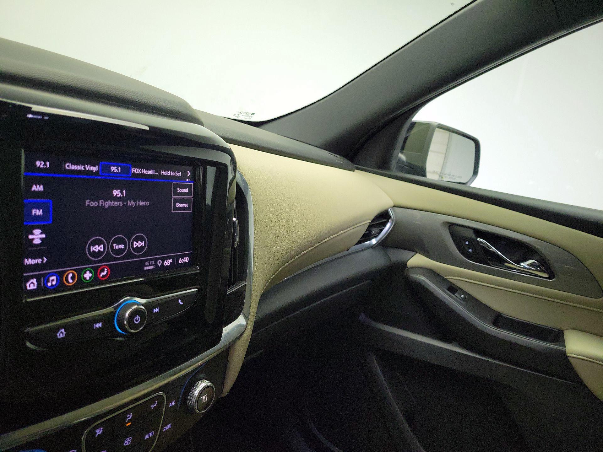 Thumbnail: 2022 Chevrolet Traverse - 15