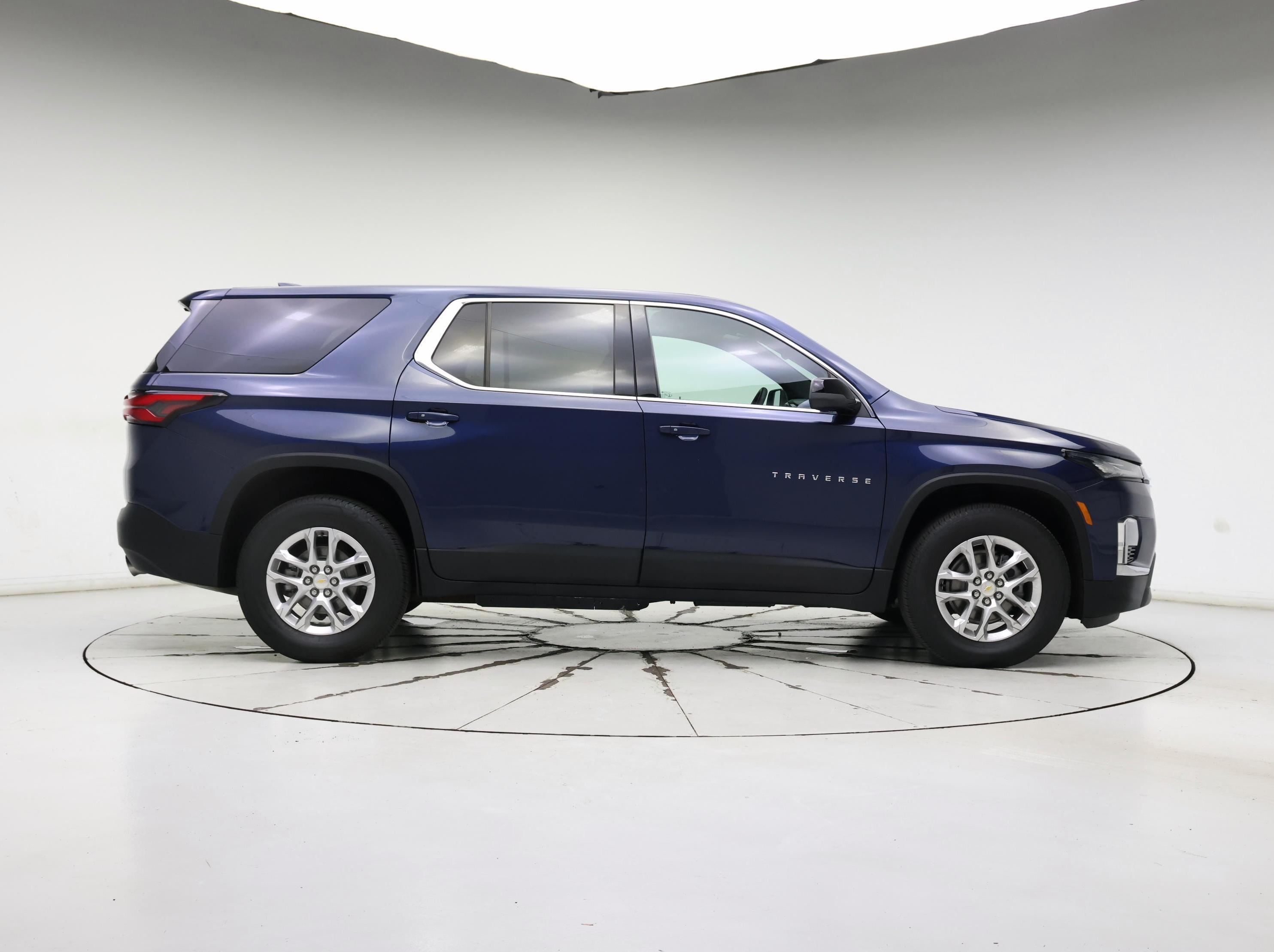 Thumbnail: 2022 Chevrolet Traverse - 7