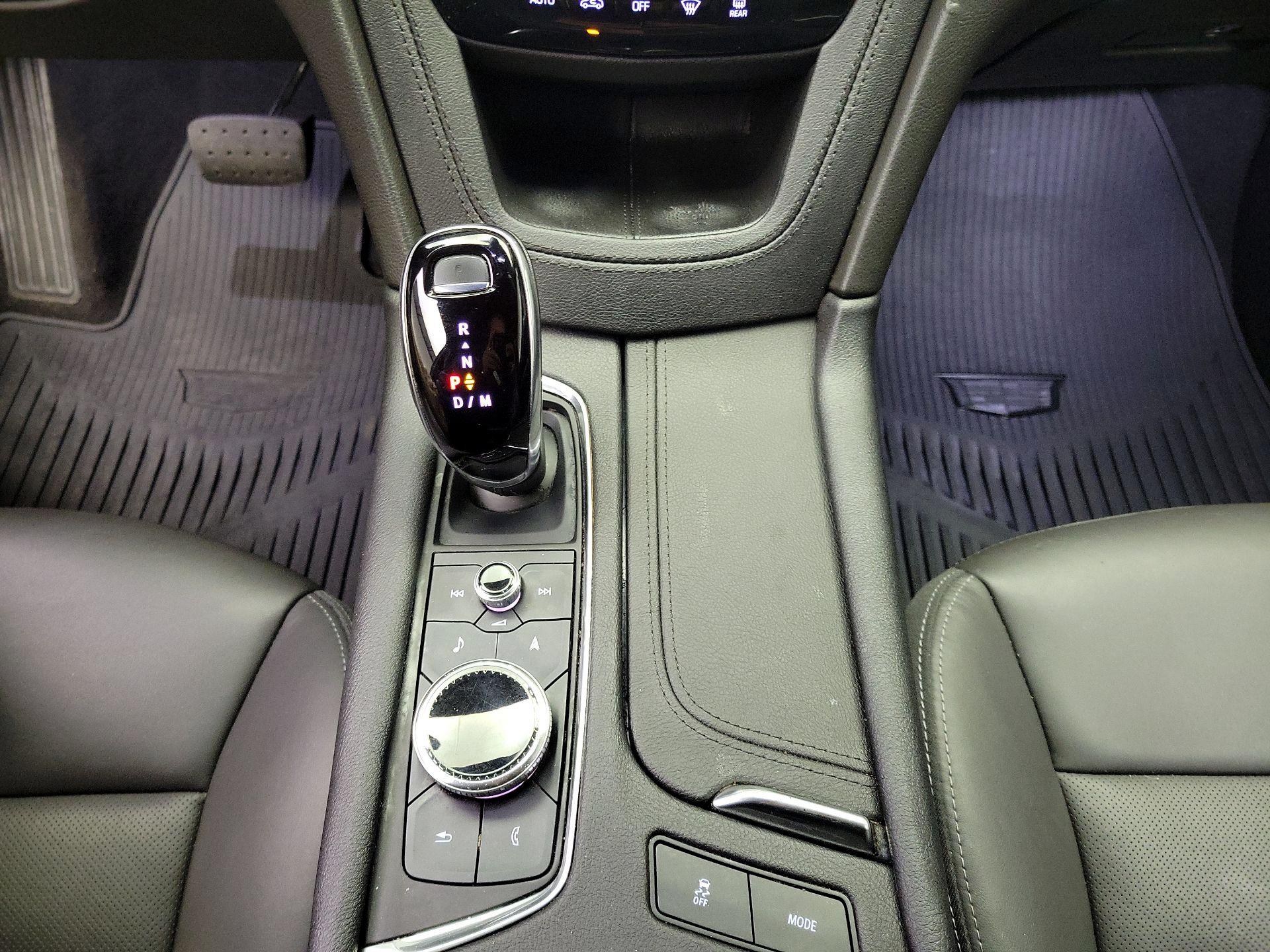 Thumbnail: 2022 Cadillac XT5 - 18