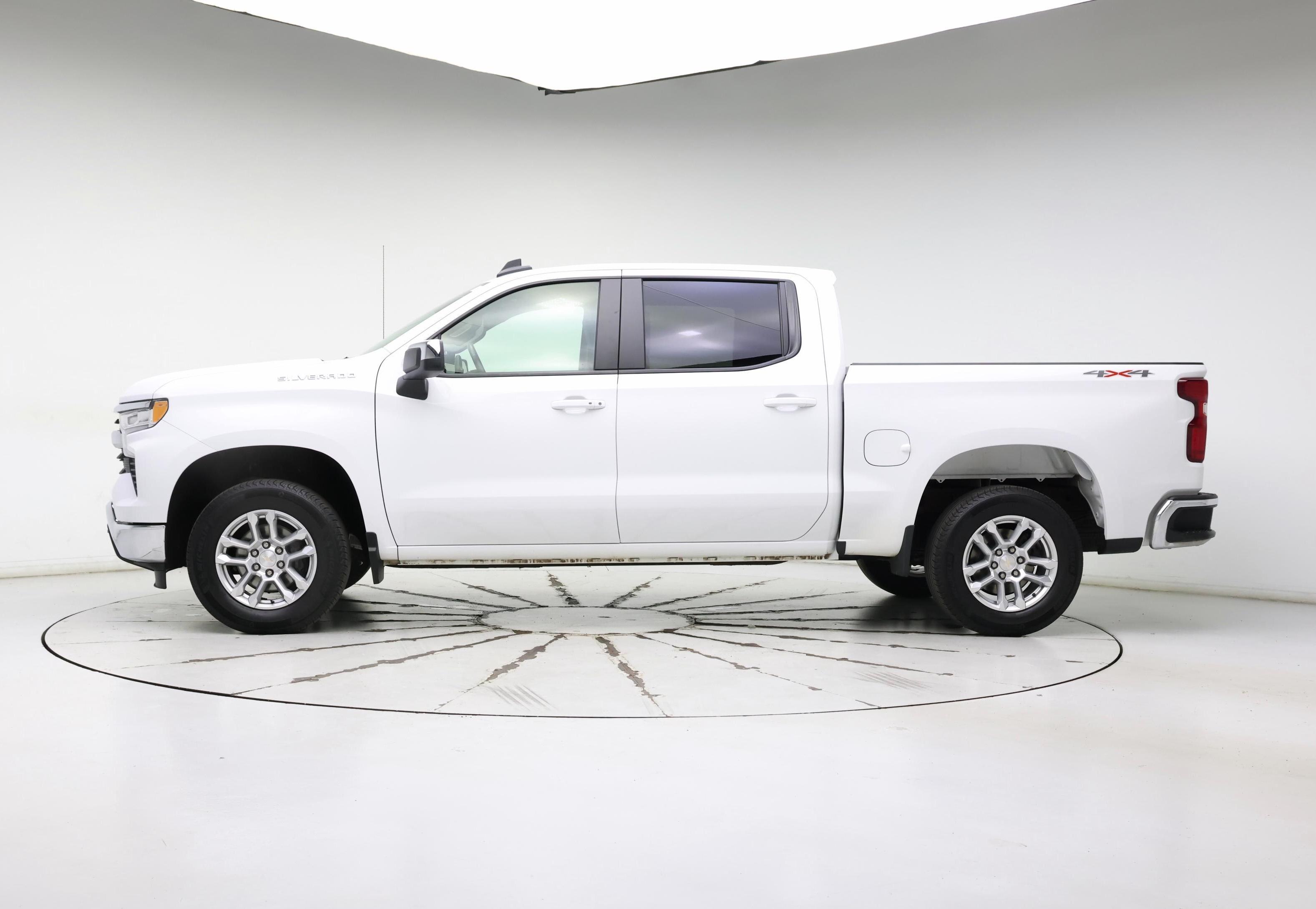 Thumbnail: 2022 Chevrolet Silverado 1500 - 3