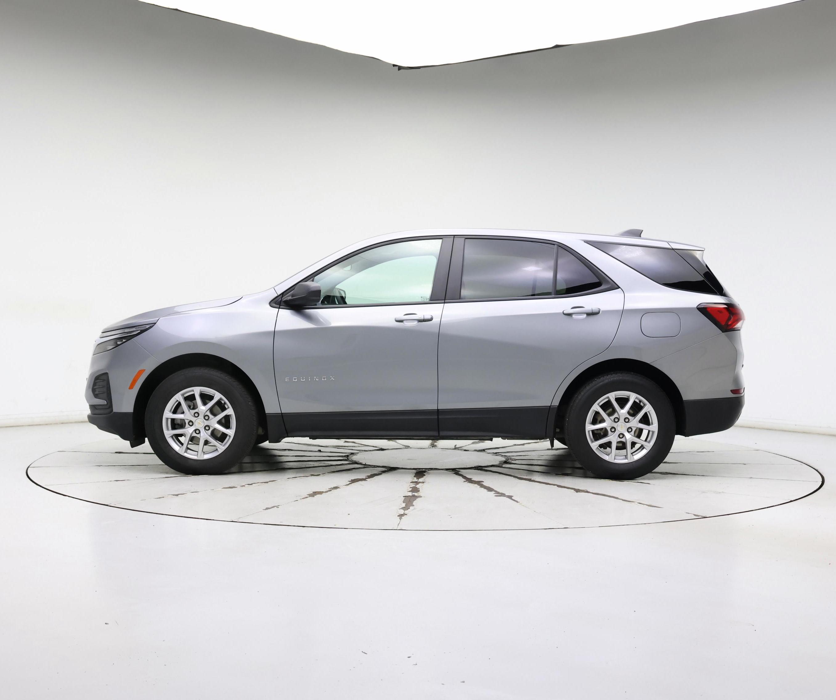Thumbnail: 2023 Chevrolet Equinox - 3