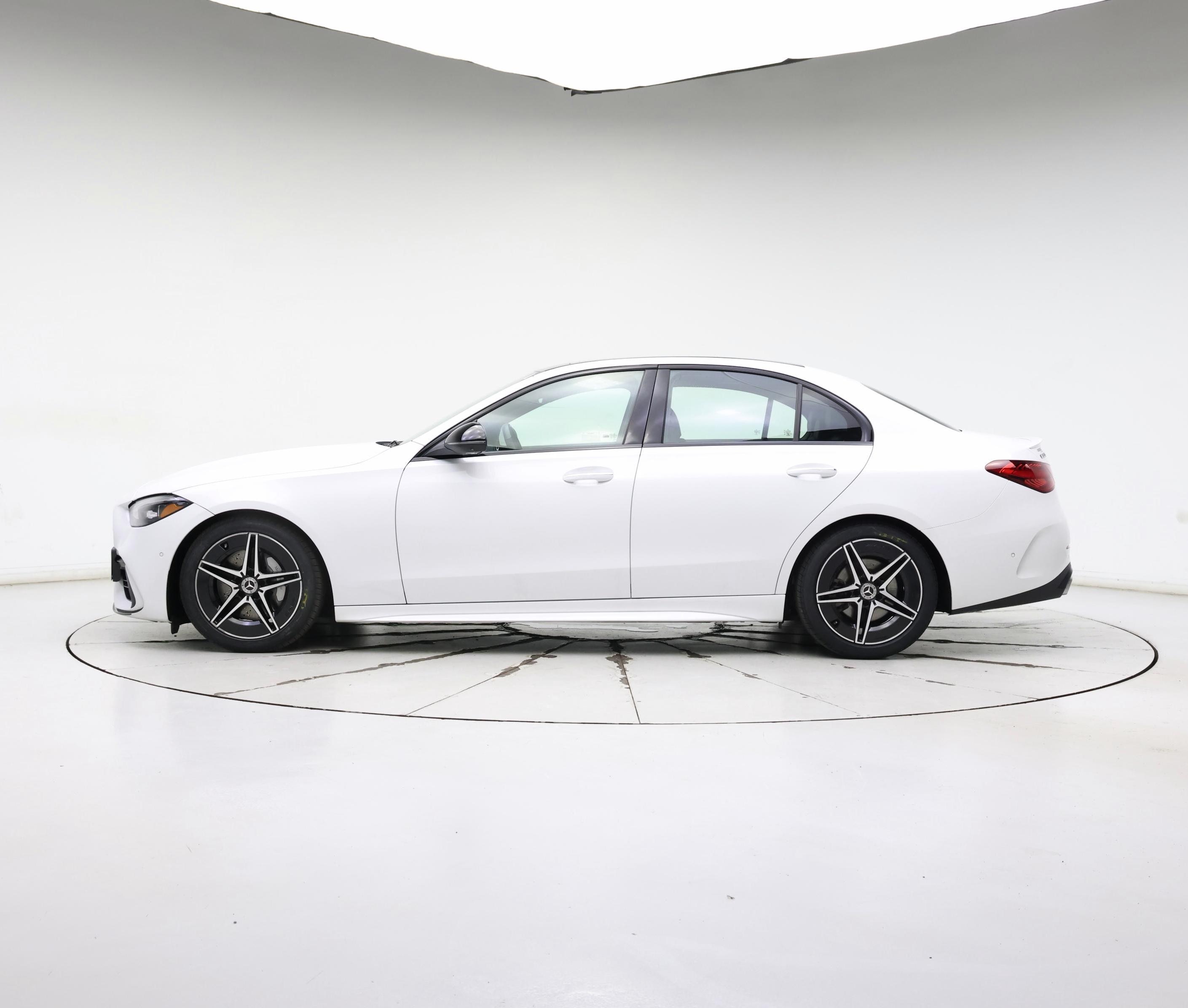 Thumbnail: 2022 Mercedes-Benz C-Class - 3