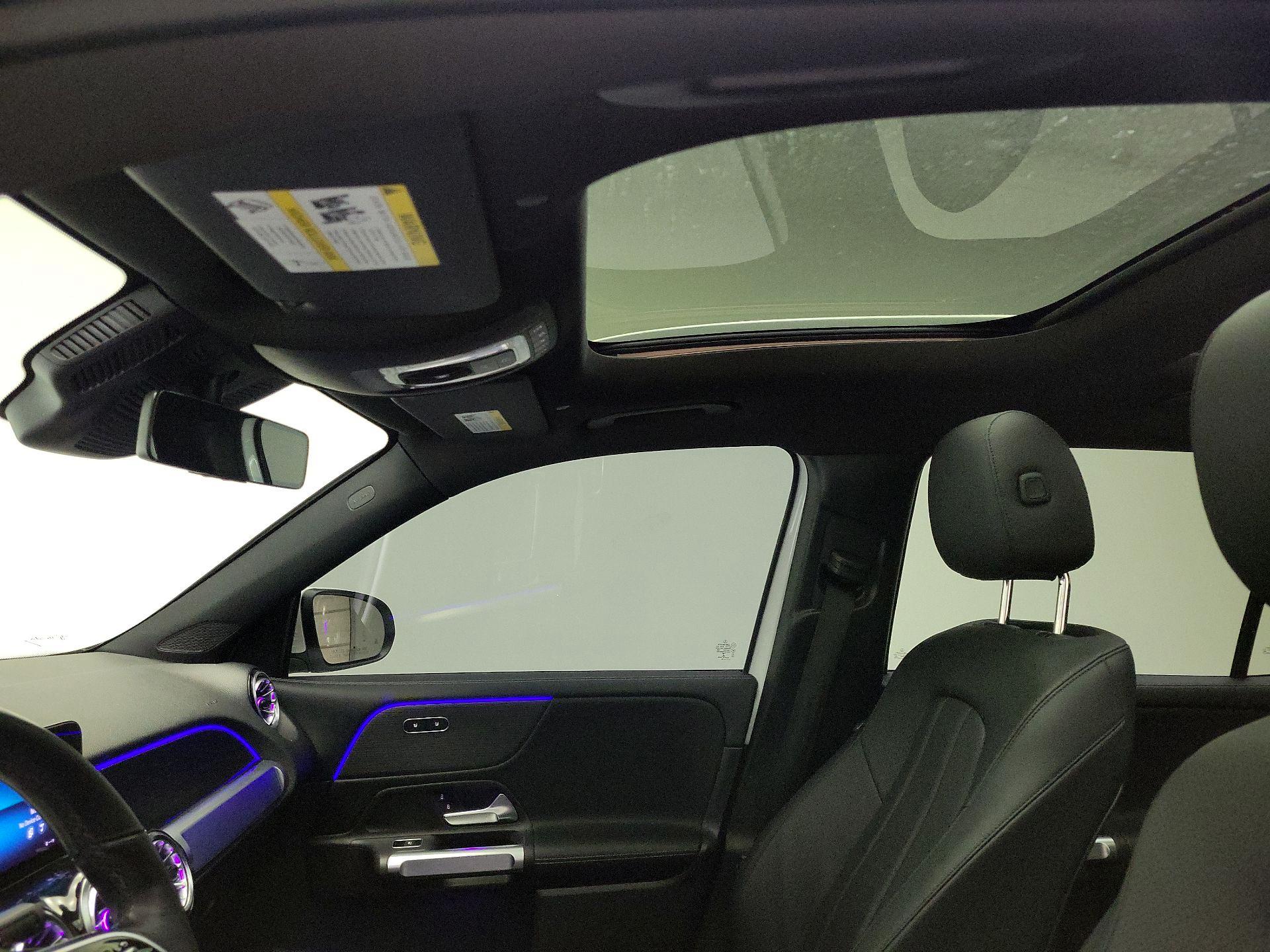 Thumbnail: 2022 Mercedes-Benz GLB - 20