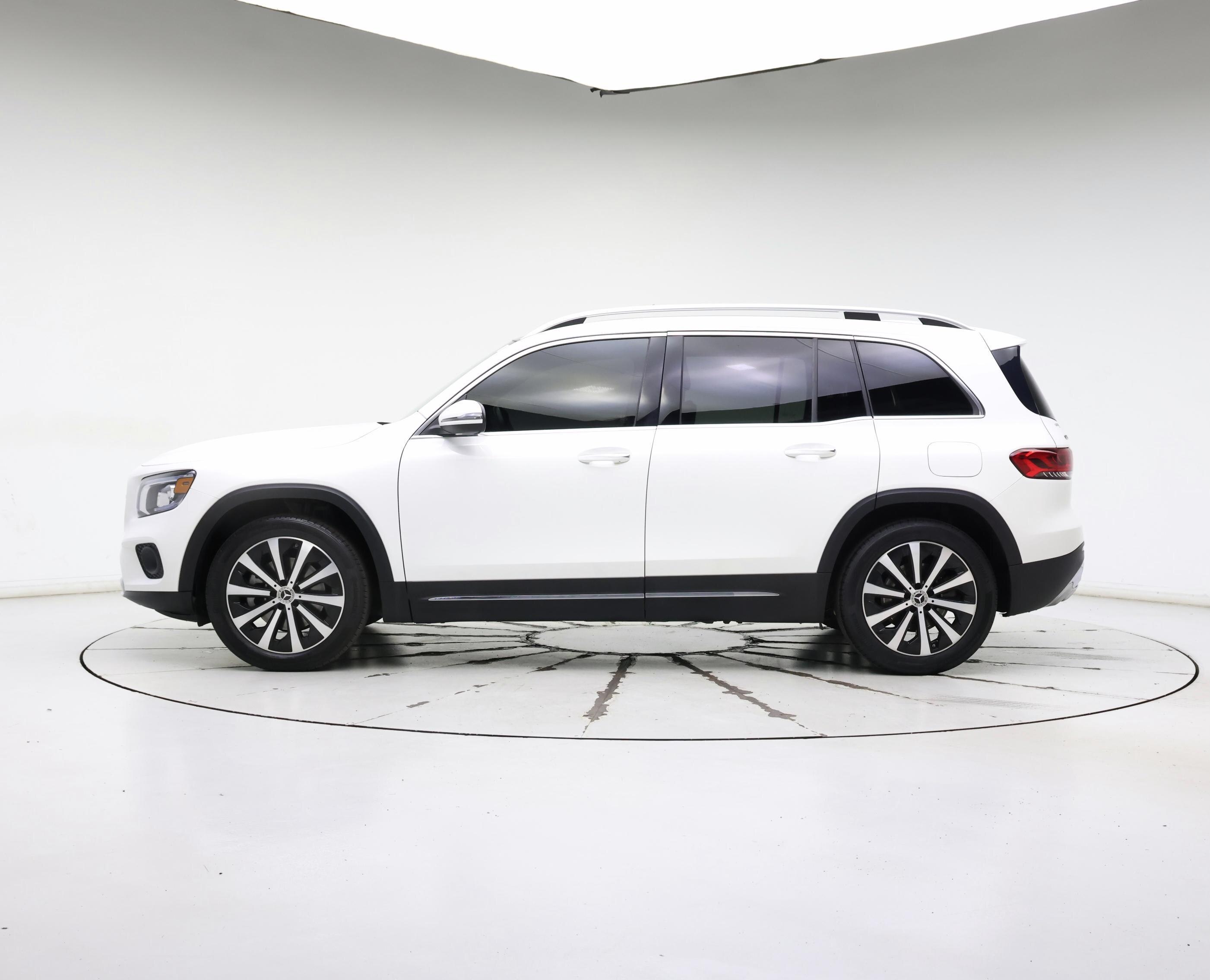 Thumbnail: 2022 Mercedes-Benz GLB - 3