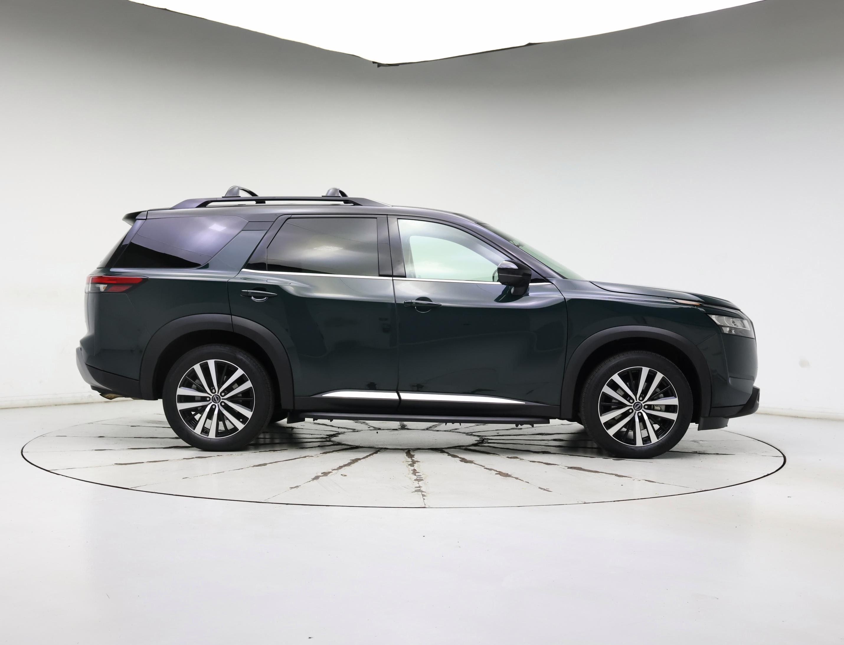 Thumbnail: 2023 Nissan Pathfinder - 7