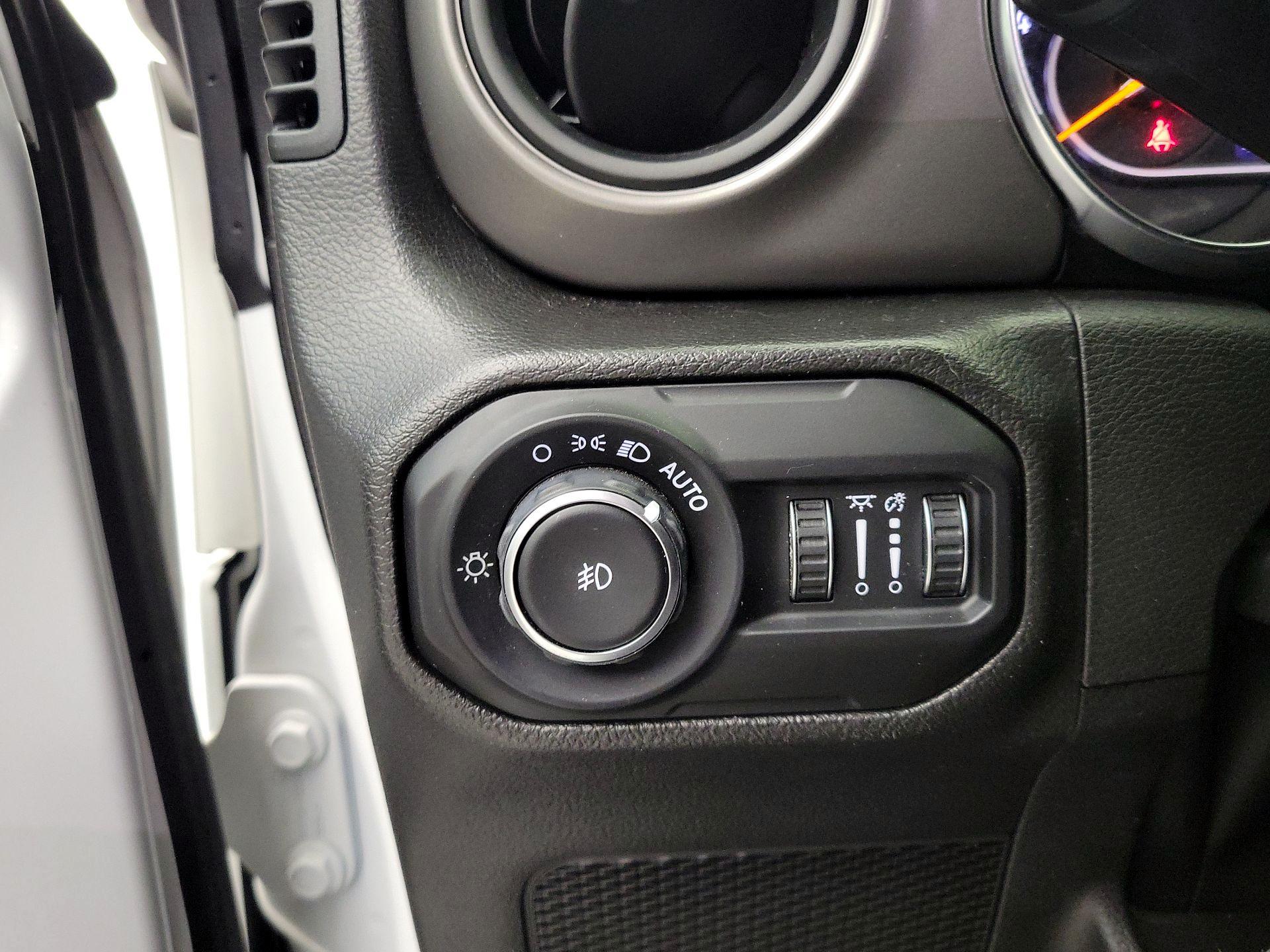 Thumbnail: 2022 Jeep Wrangler - 13