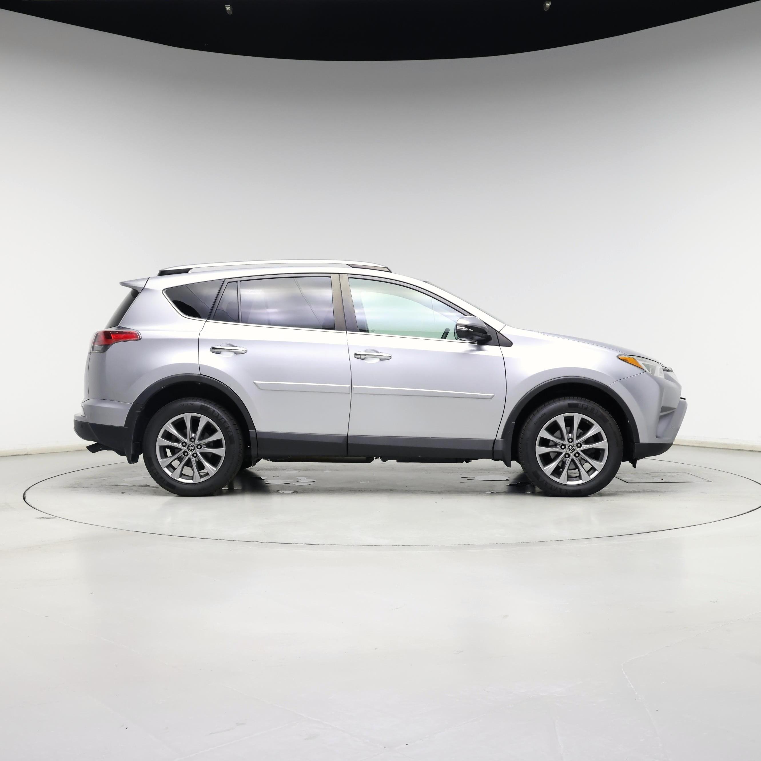 Thumbnail: 2017 Toyota RAV4 - 7