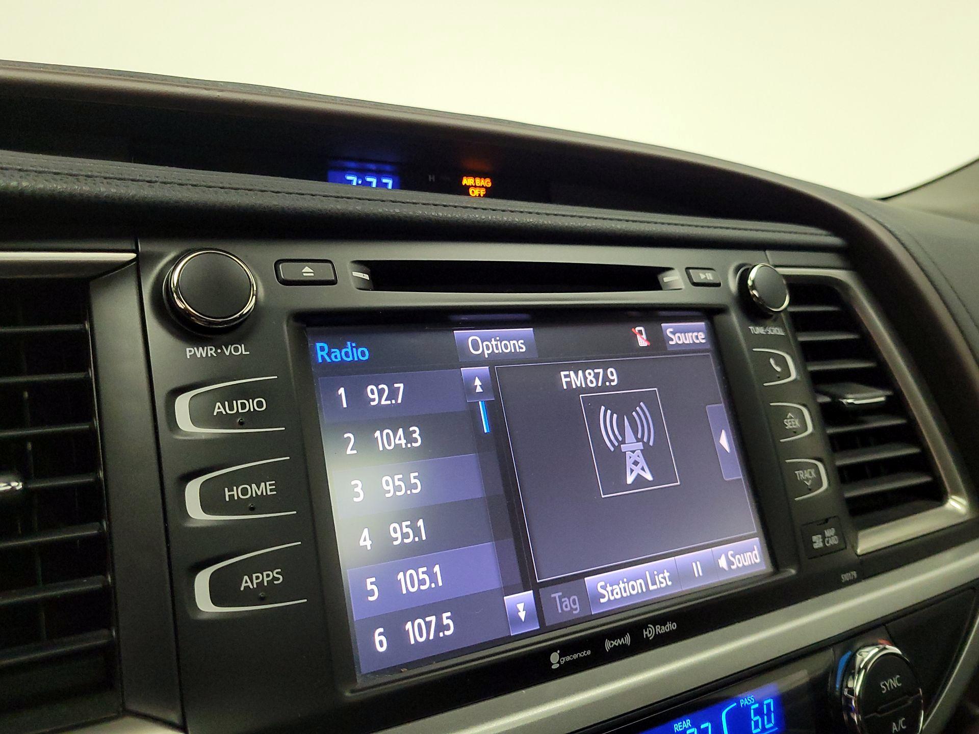 Thumbnail: 2017 Toyota Highlander - 16