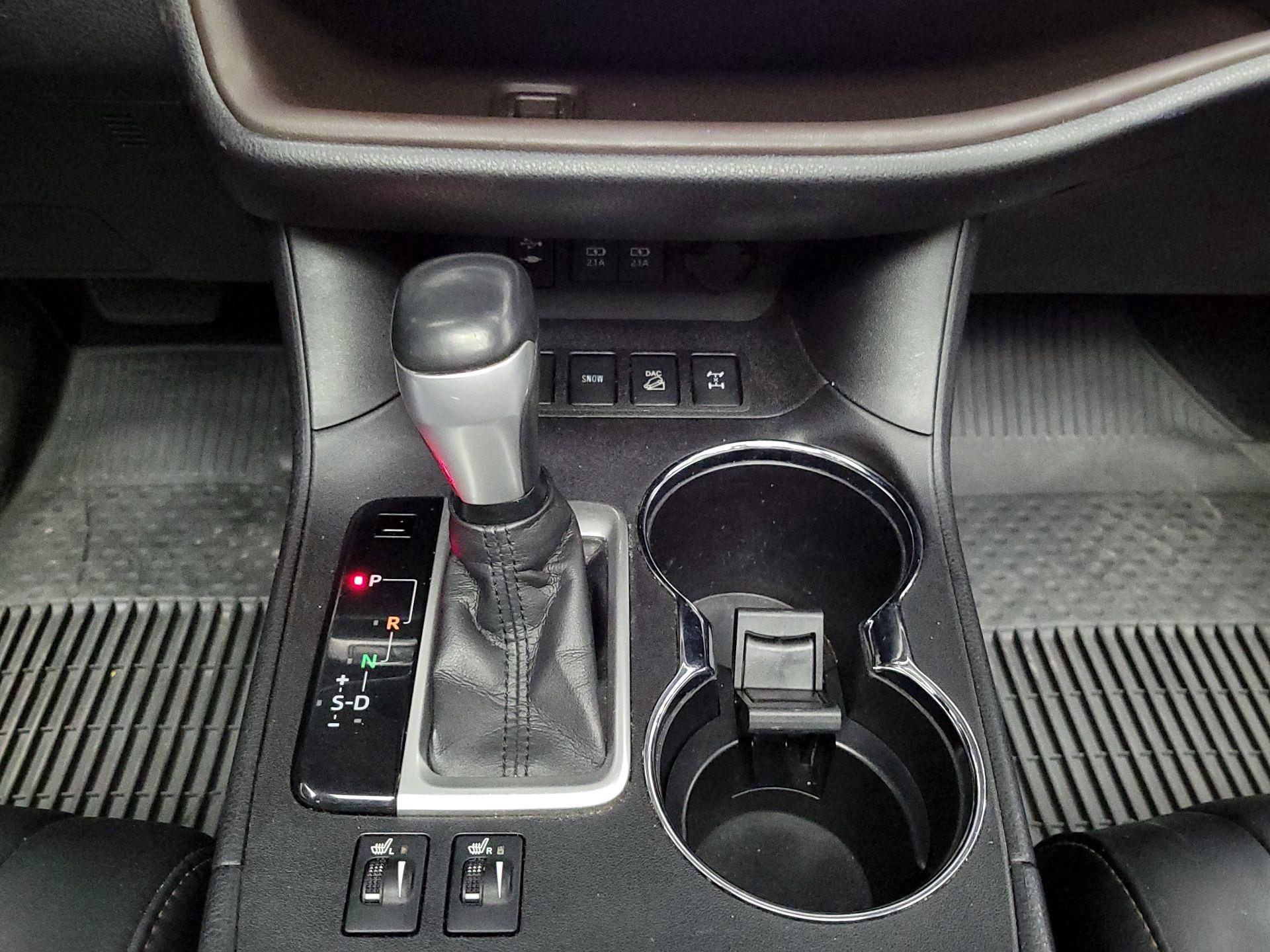Thumbnail: 2017 Toyota Highlander - 18