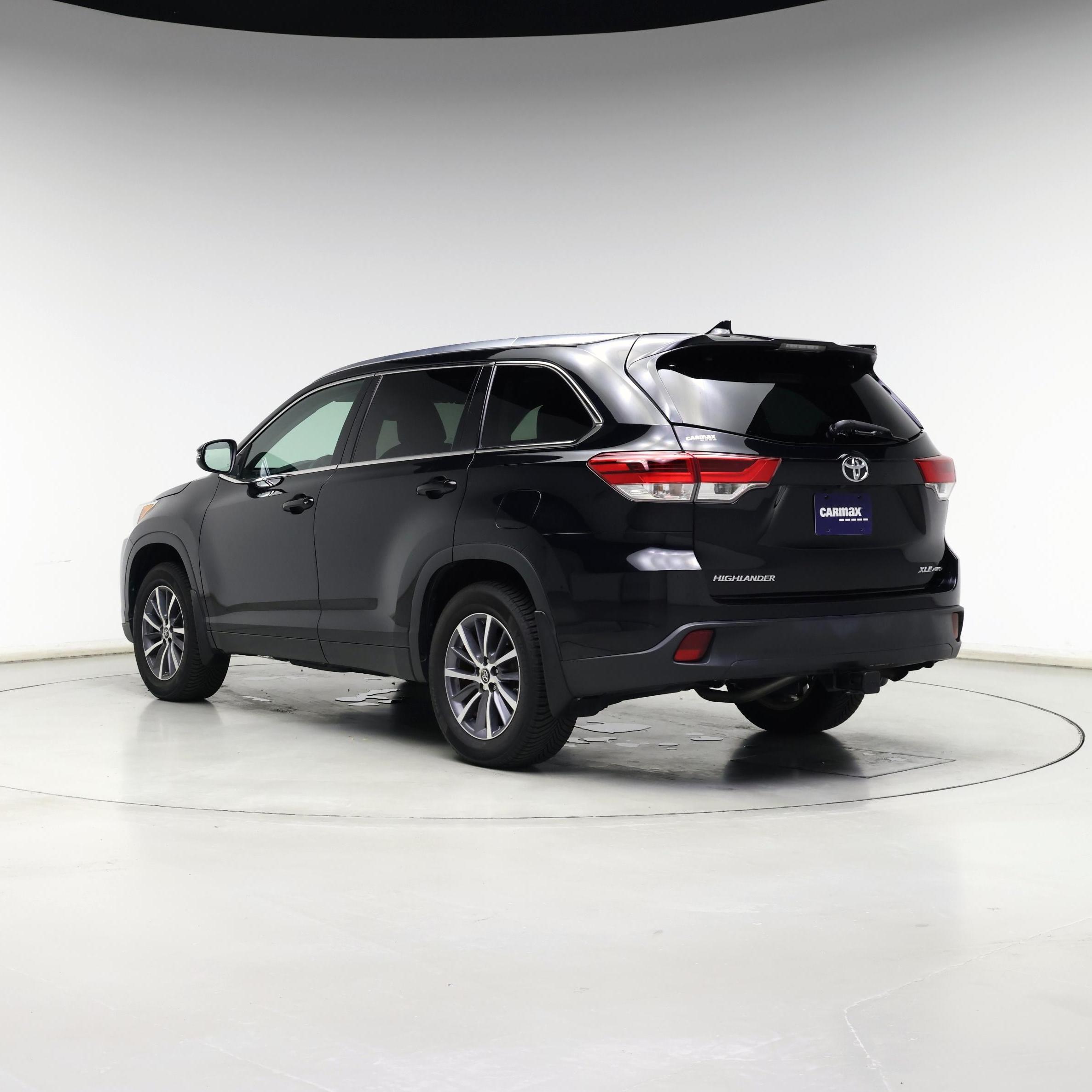 Thumbnail: 2017 Toyota Highlander - 2