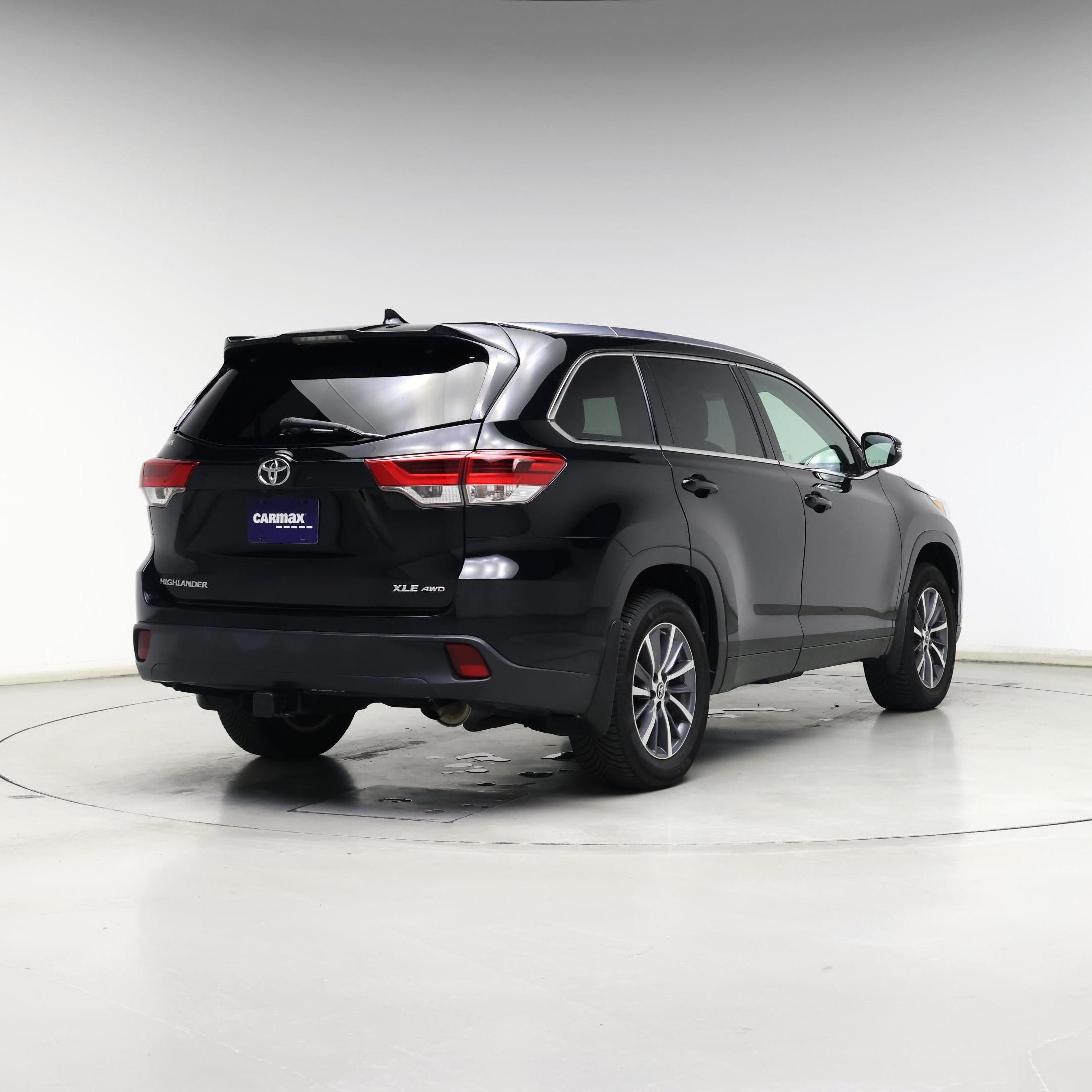 Thumbnail: 2017 Toyota Highlander - 8