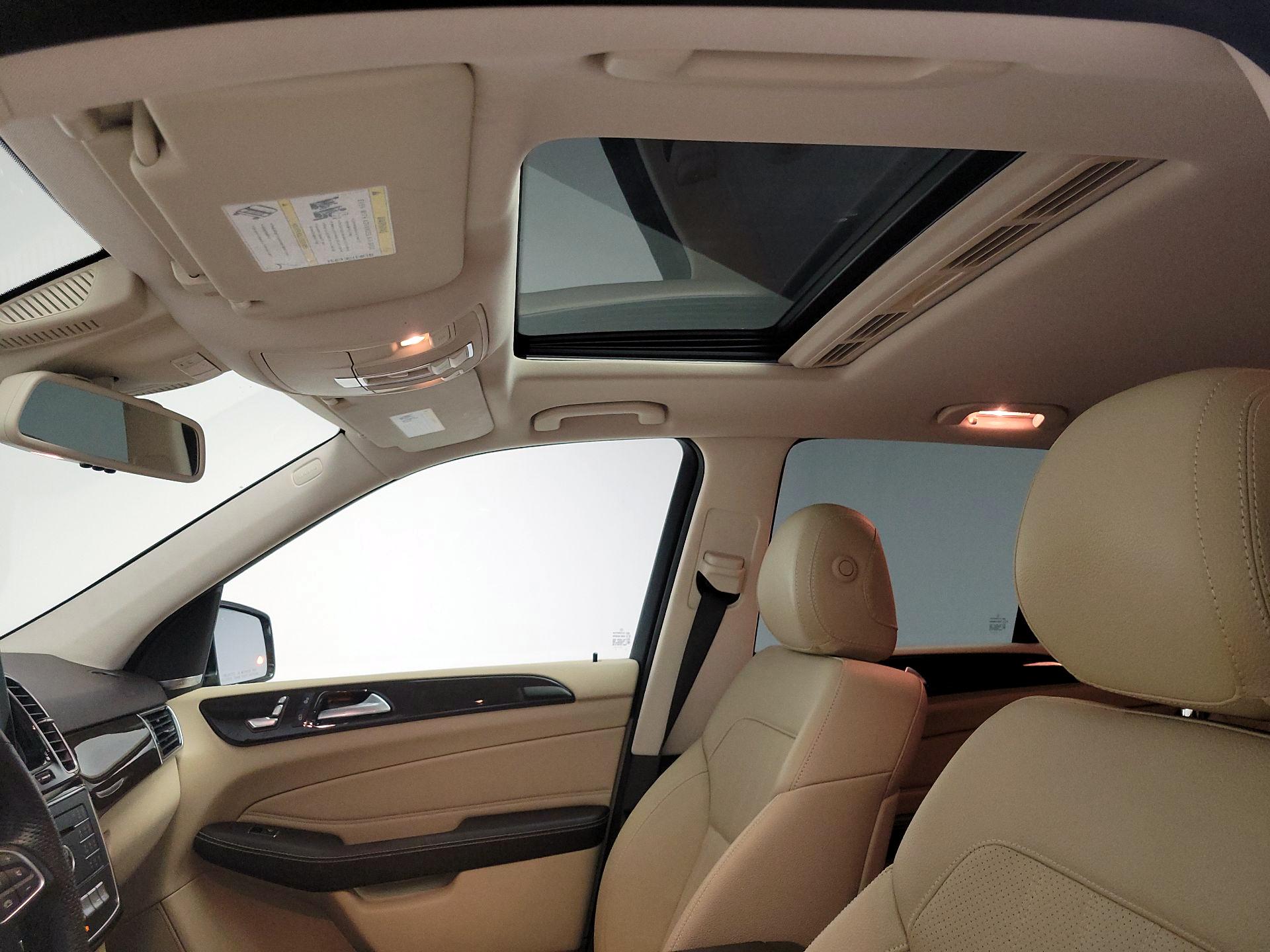 Thumbnail: 2018 Mercedes-Benz GLE - 20