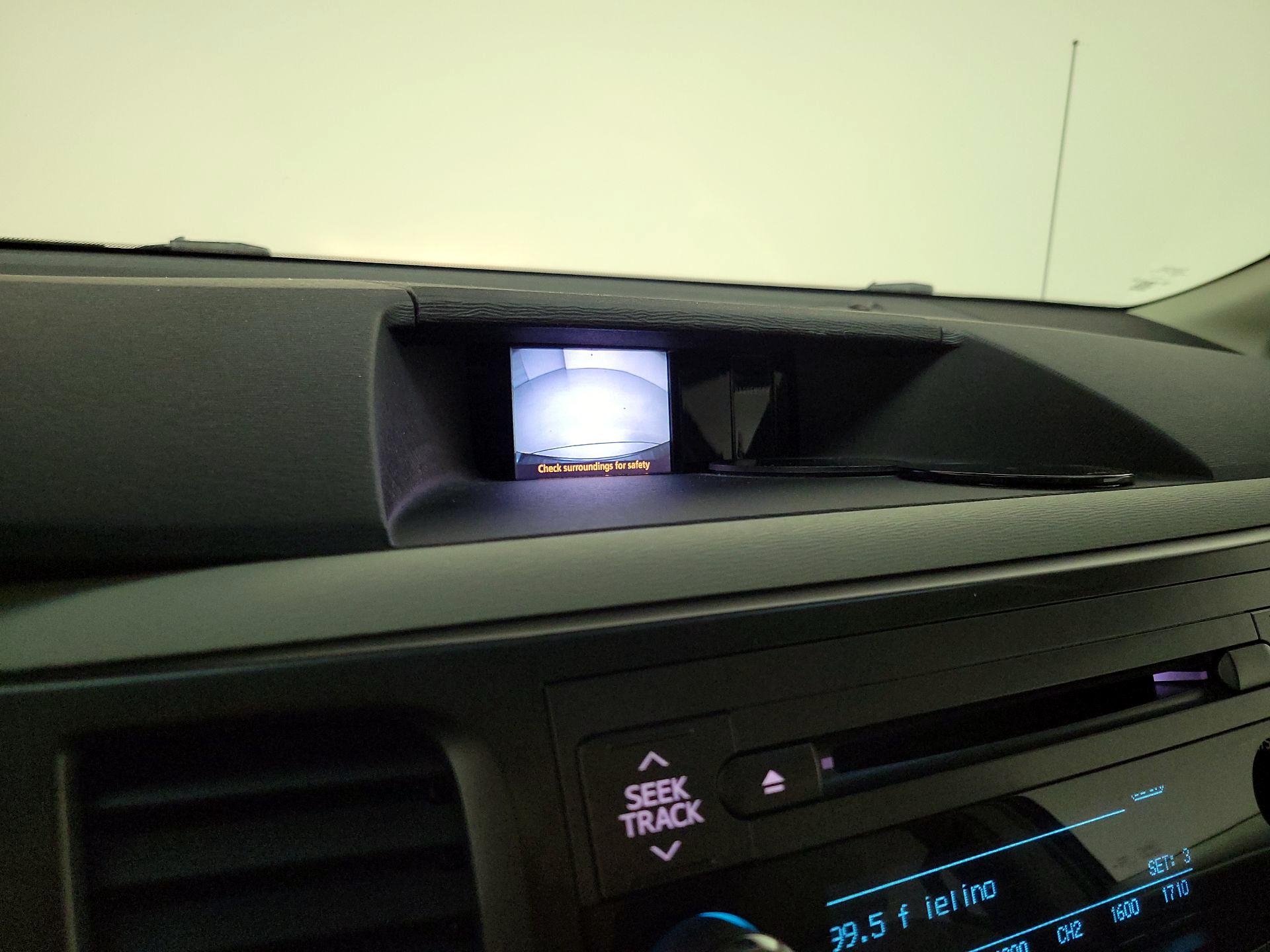 Thumbnail: 2014 Toyota Sienna - 14