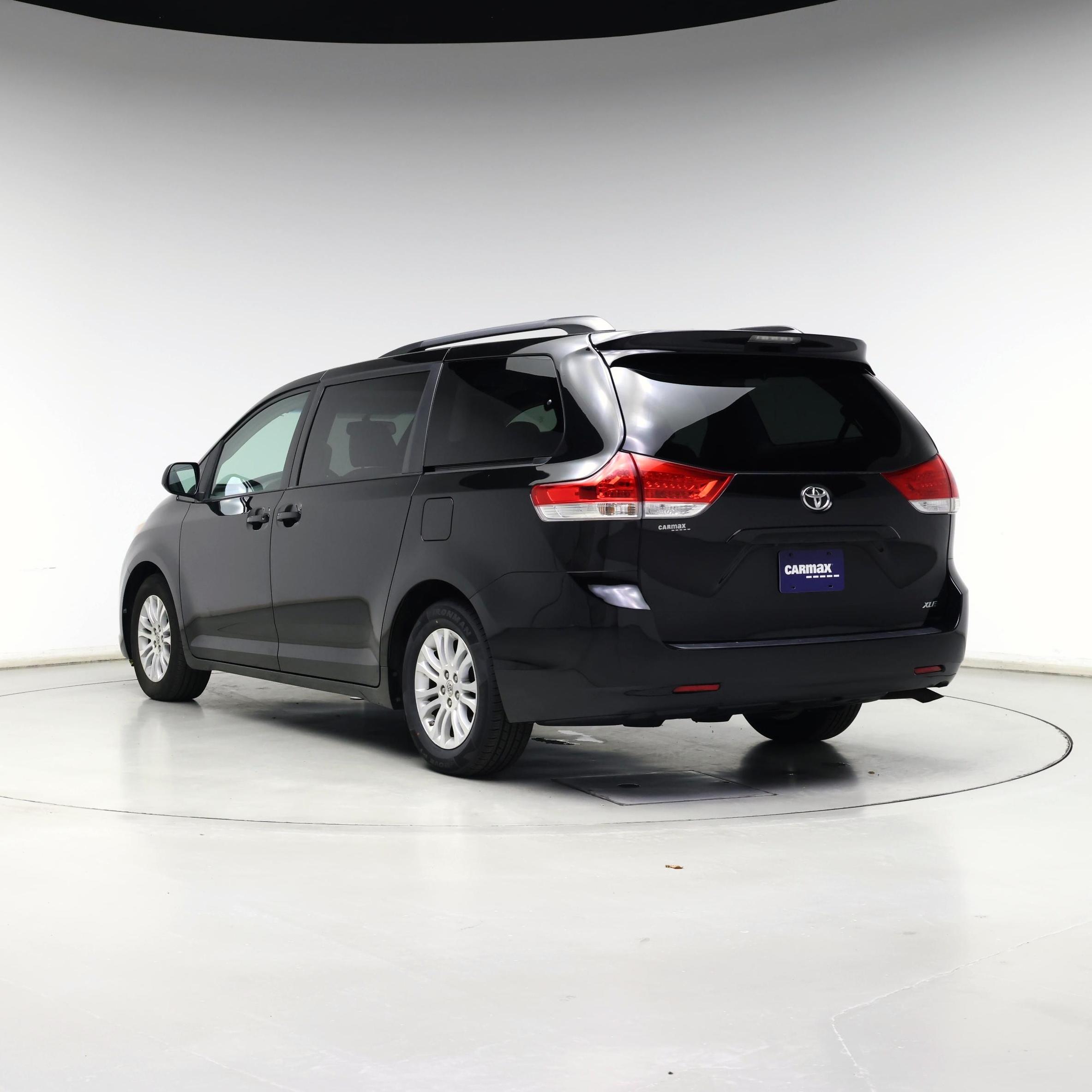 Thumbnail: 2014 Toyota Sienna - 2