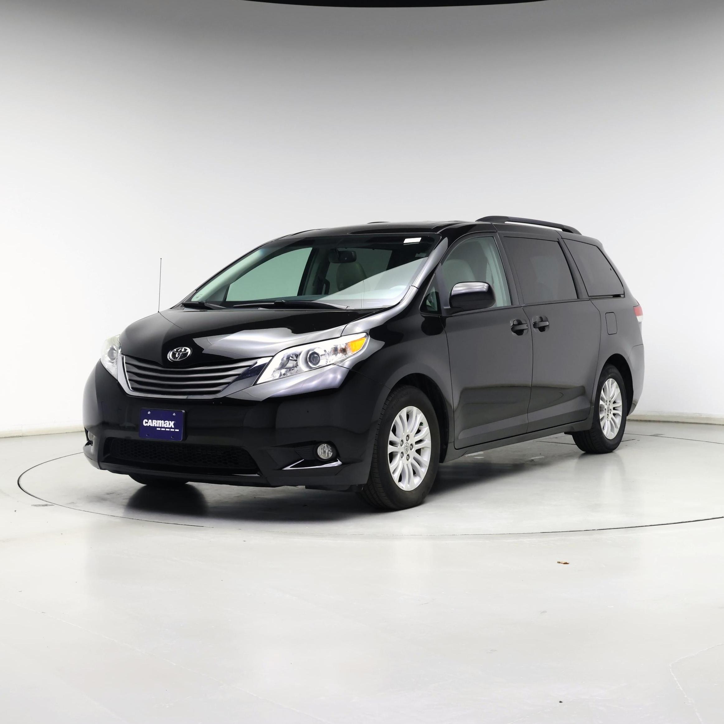 Thumbnail: 2014 Toyota Sienna - 4