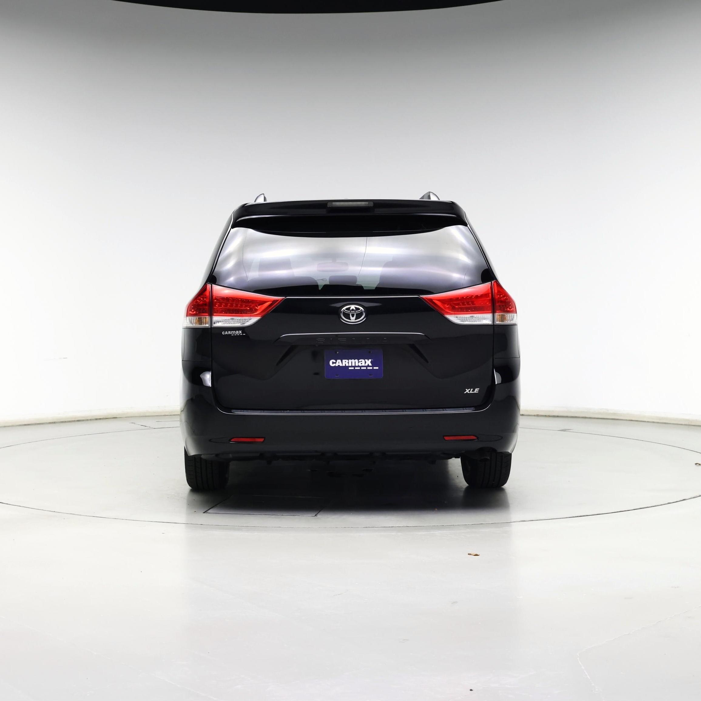 Thumbnail: 2014 Toyota Sienna - 6