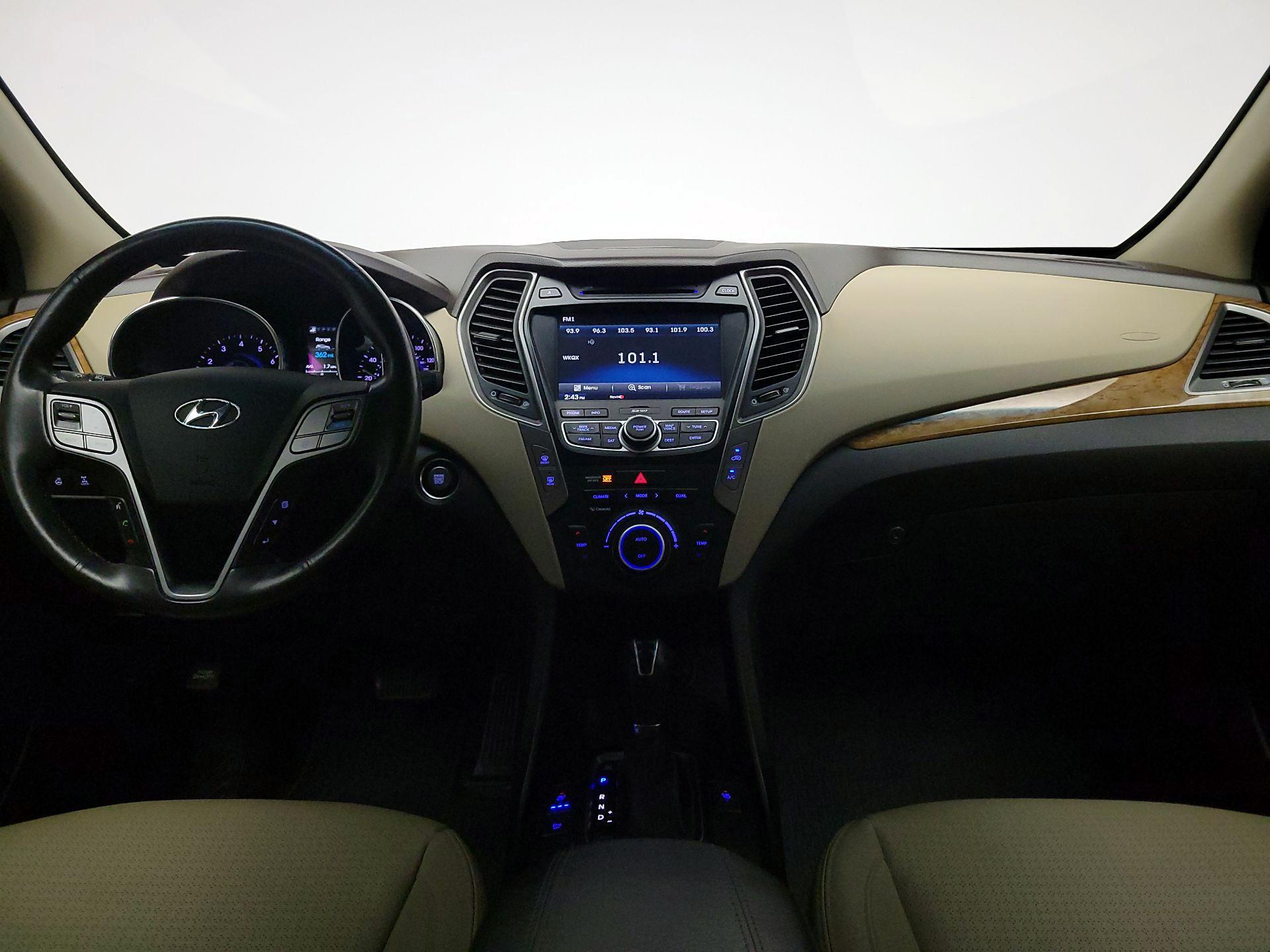 Thumbnail: 2016 Hyundai Santa Fe - 9