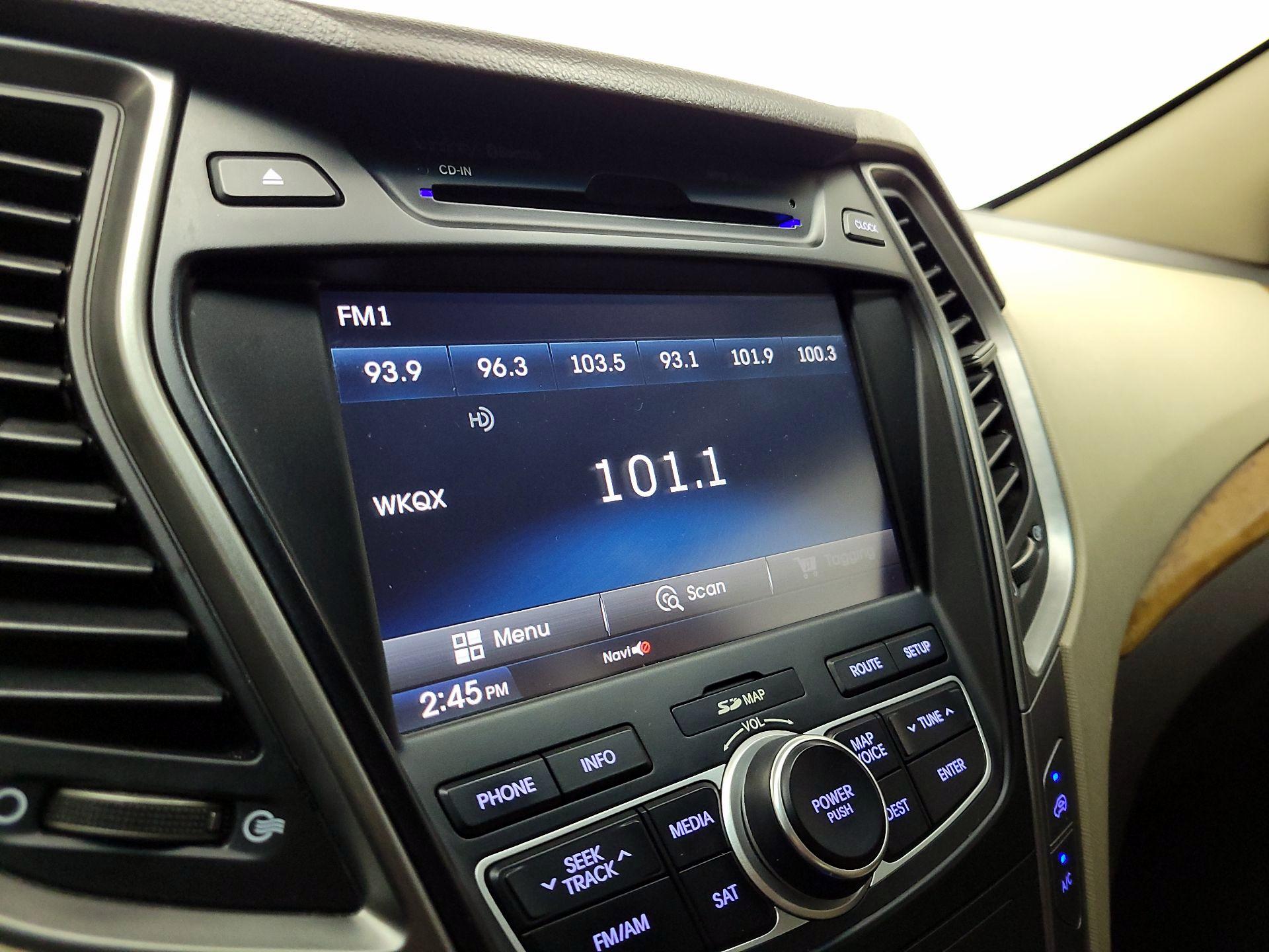 Thumbnail: 2016 Hyundai Santa Fe - 16
