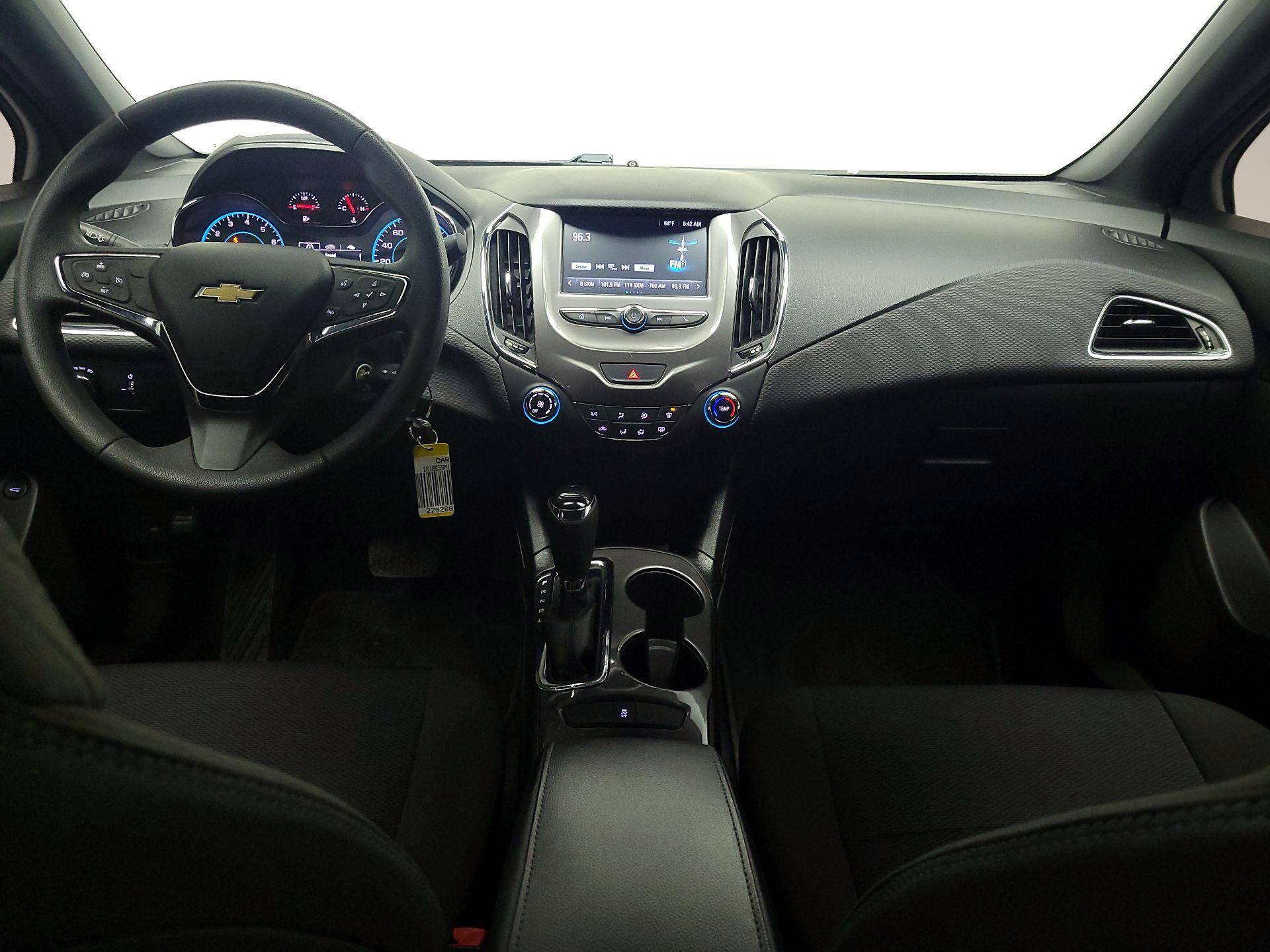 Thumbnail: 2017 Chevrolet Cruze - 9