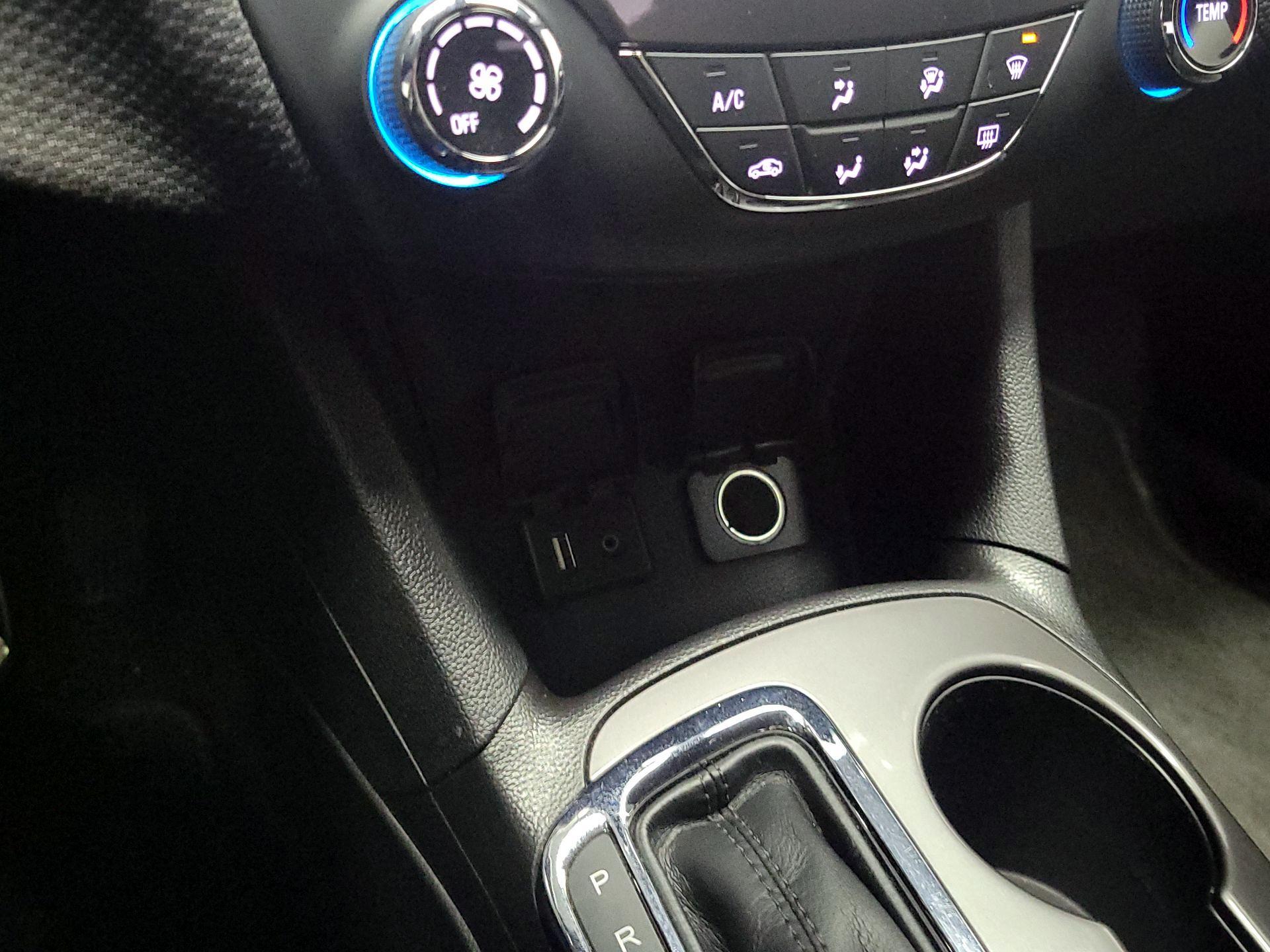 Thumbnail: 2017 Chevrolet Cruze - 18
