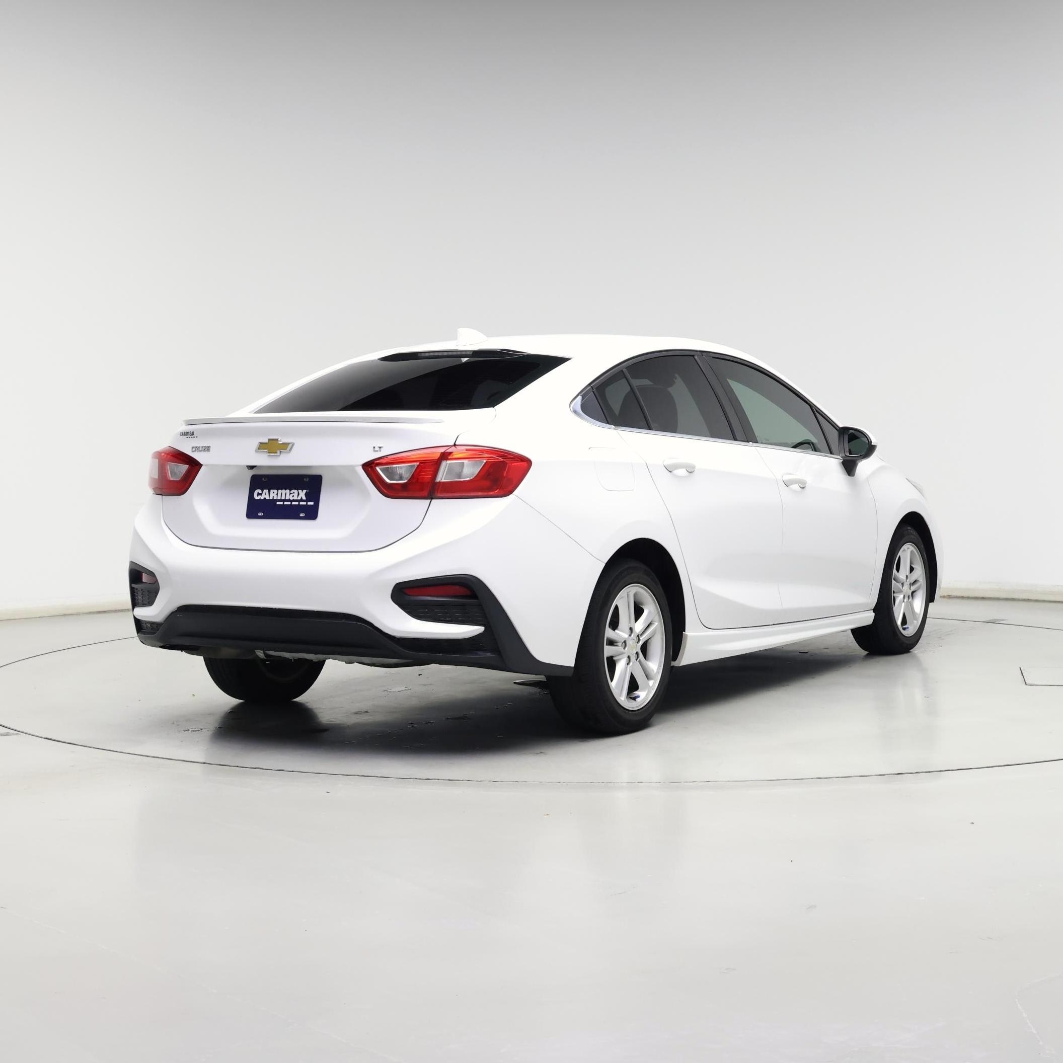 Thumbnail: 2017 Chevrolet Cruze - 8