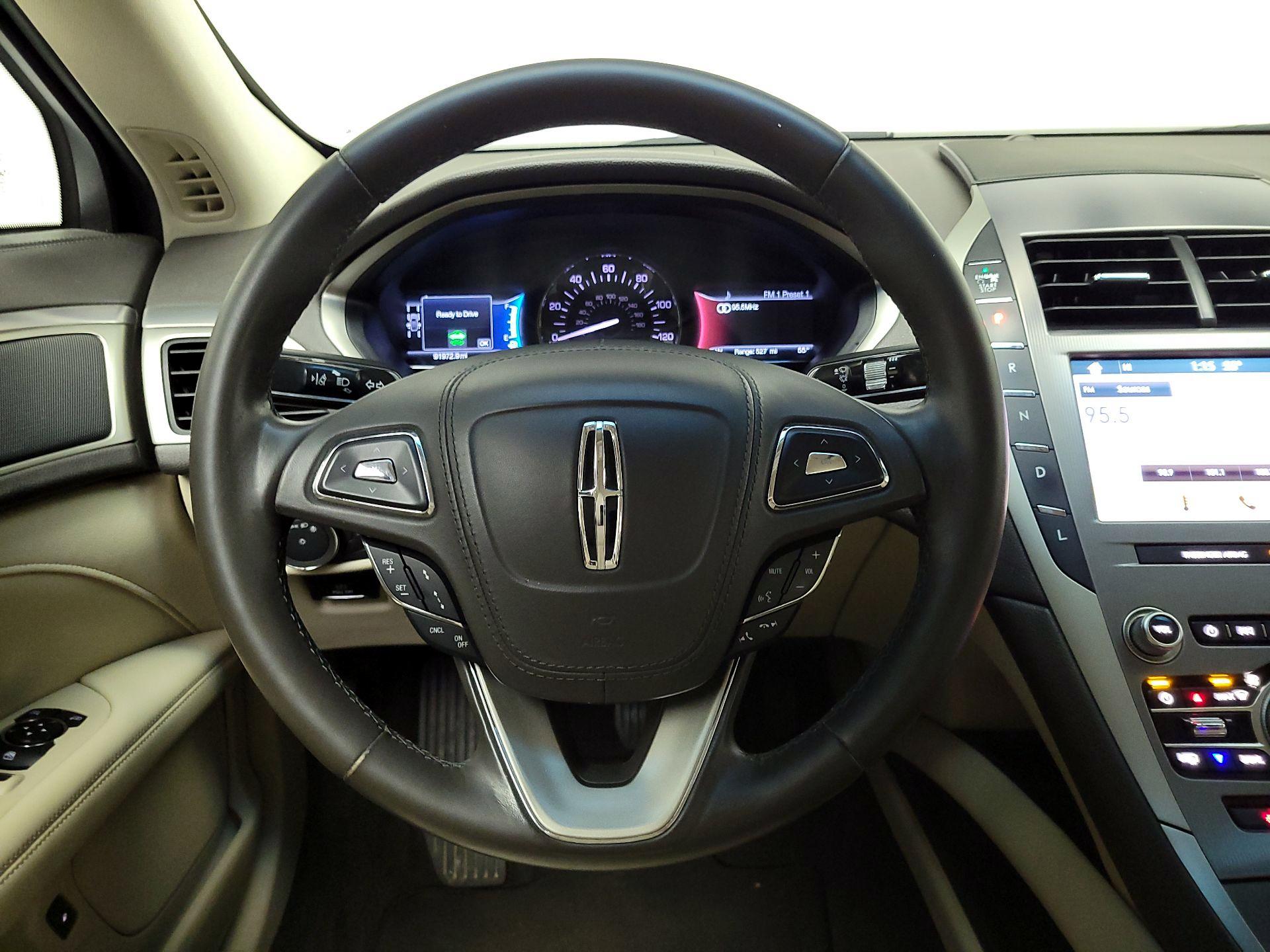 Thumbnail: 2019 Lincoln MKZ - 10