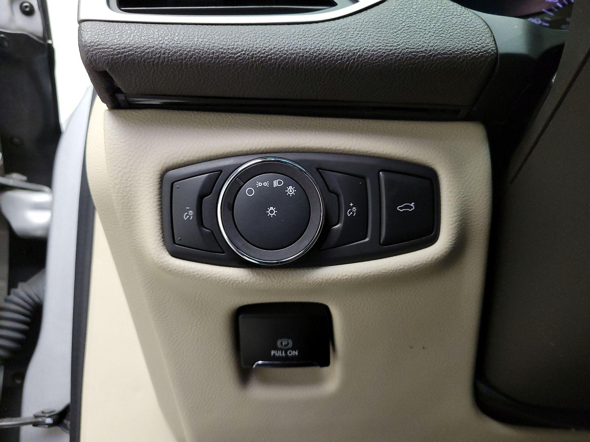 Thumbnail: 2019 Lincoln MKZ - 13