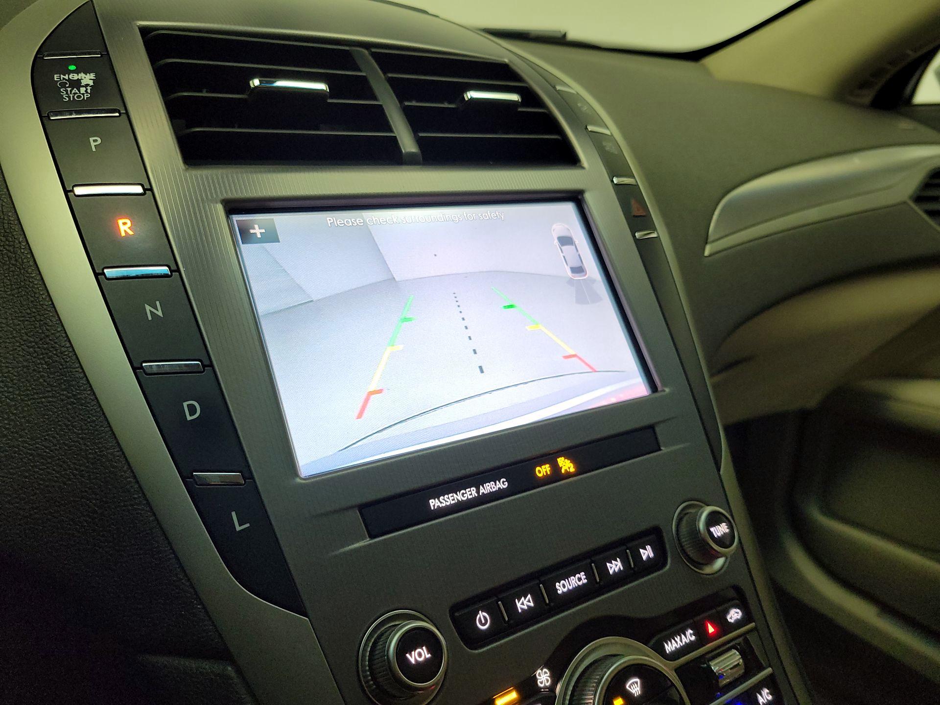 Thumbnail: 2019 Lincoln MKZ - 14