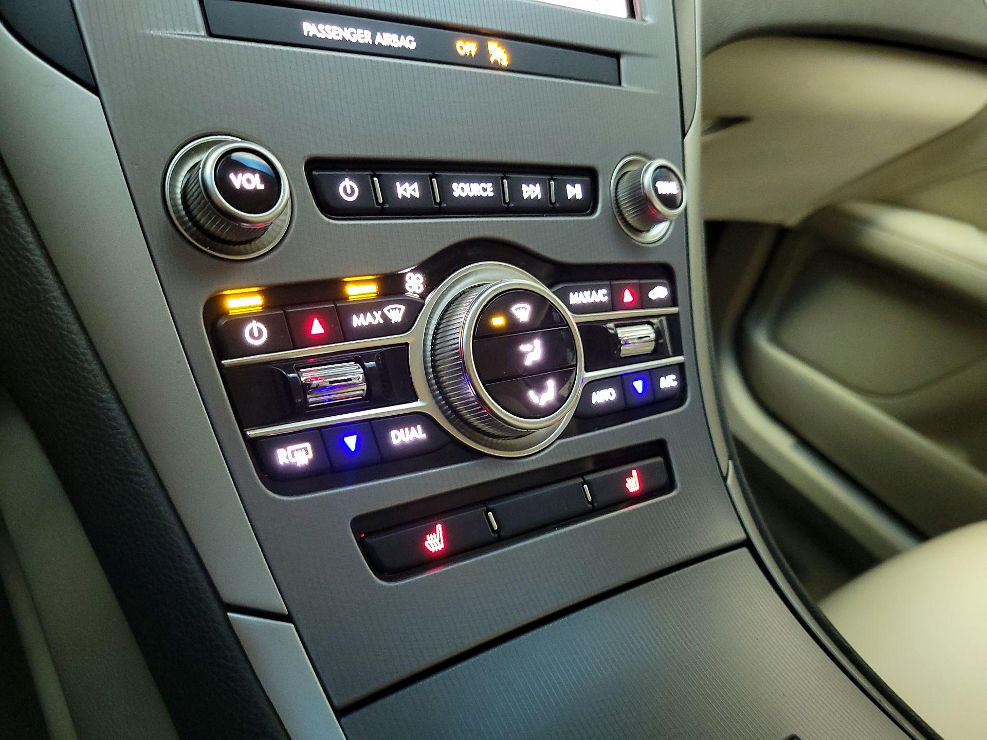 Thumbnail: 2019 Lincoln MKZ - 16