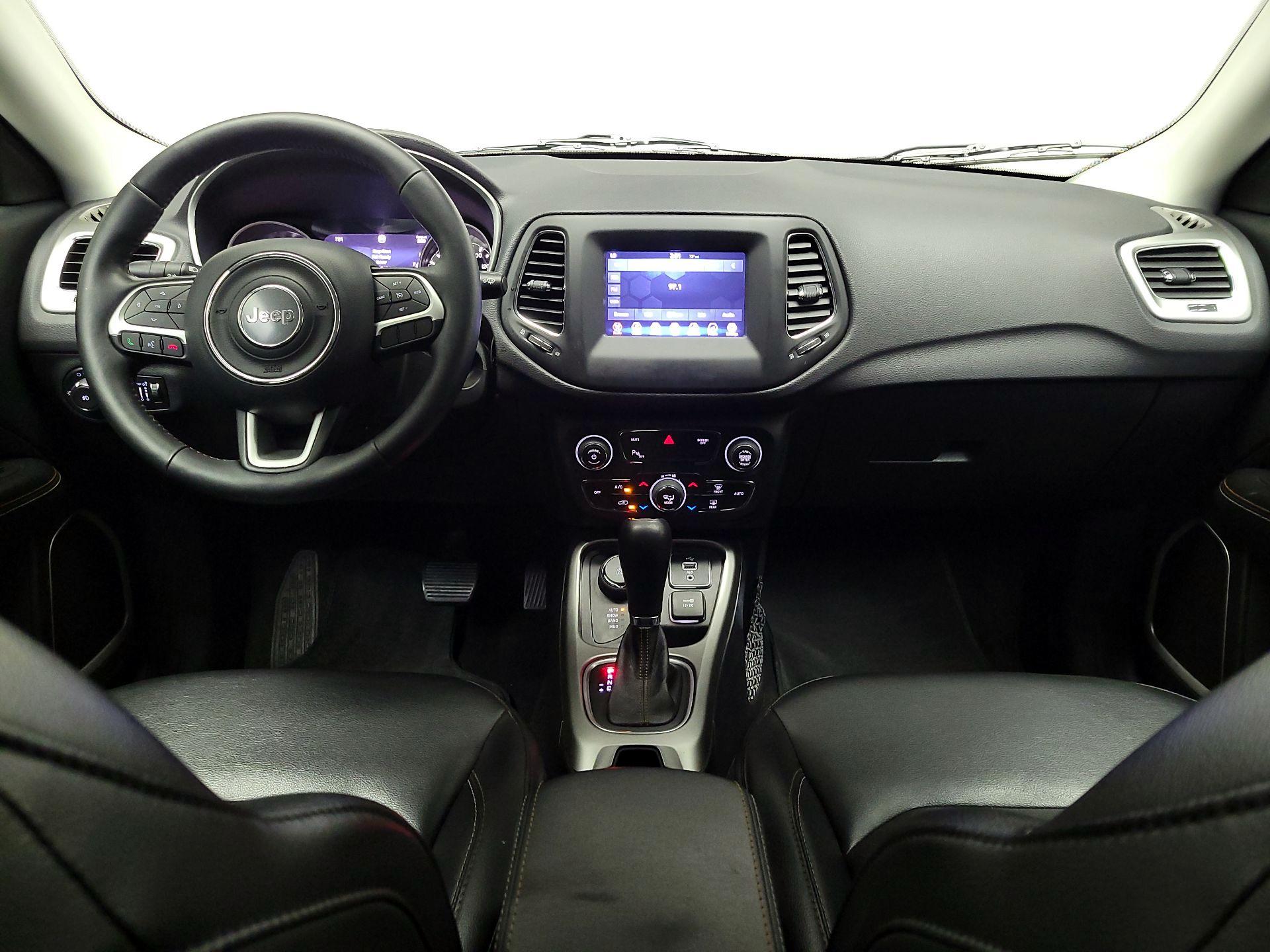 Thumbnail: 2018 Jeep Compass - 9