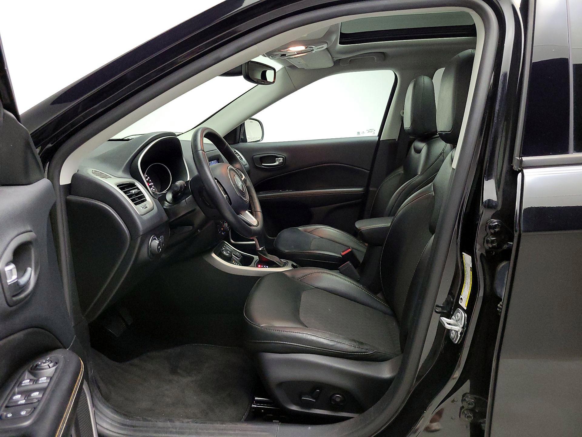 Thumbnail: 2018 Jeep Compass - 11