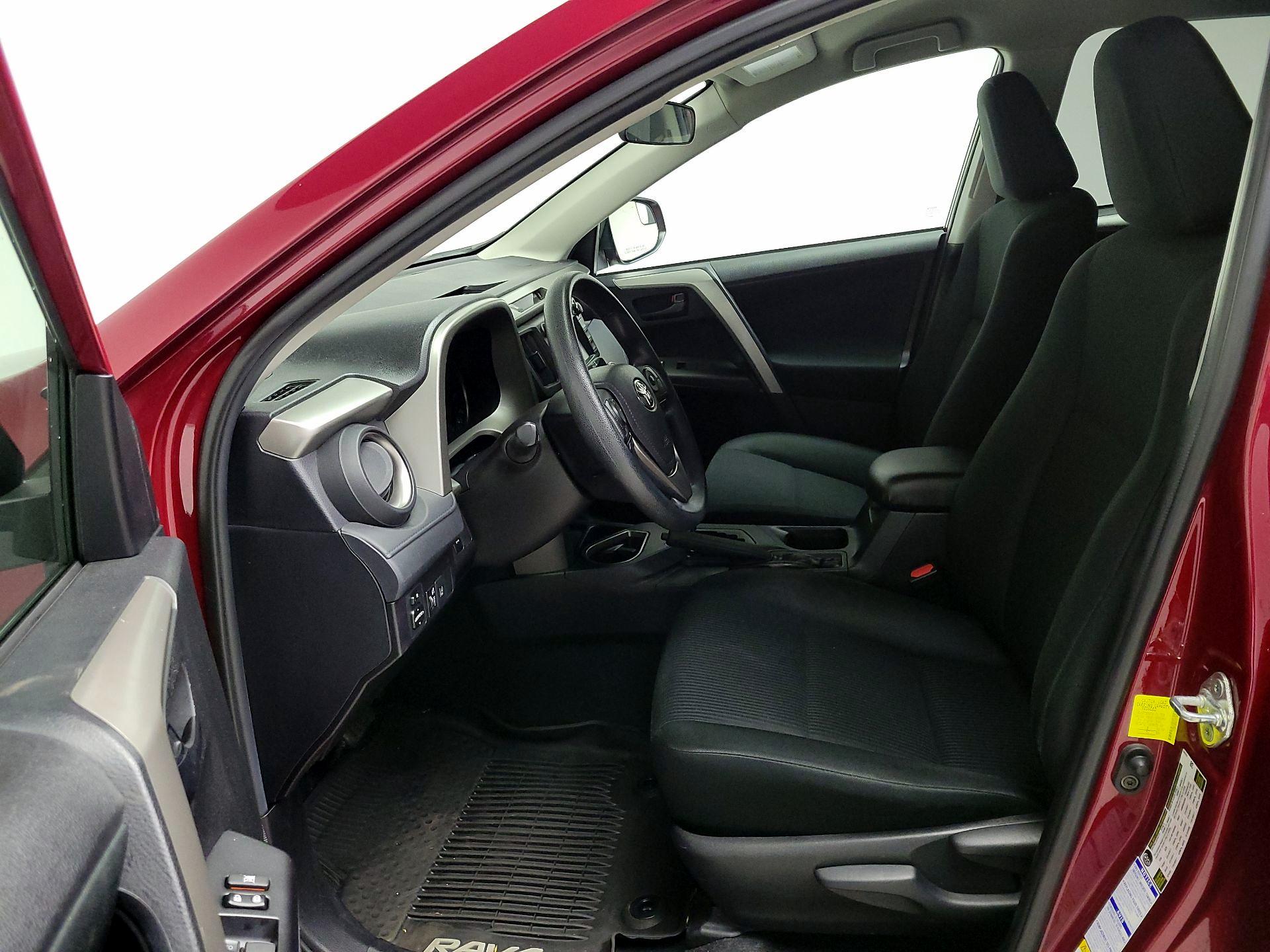 Thumbnail: 2018 Toyota RAV4 - 11