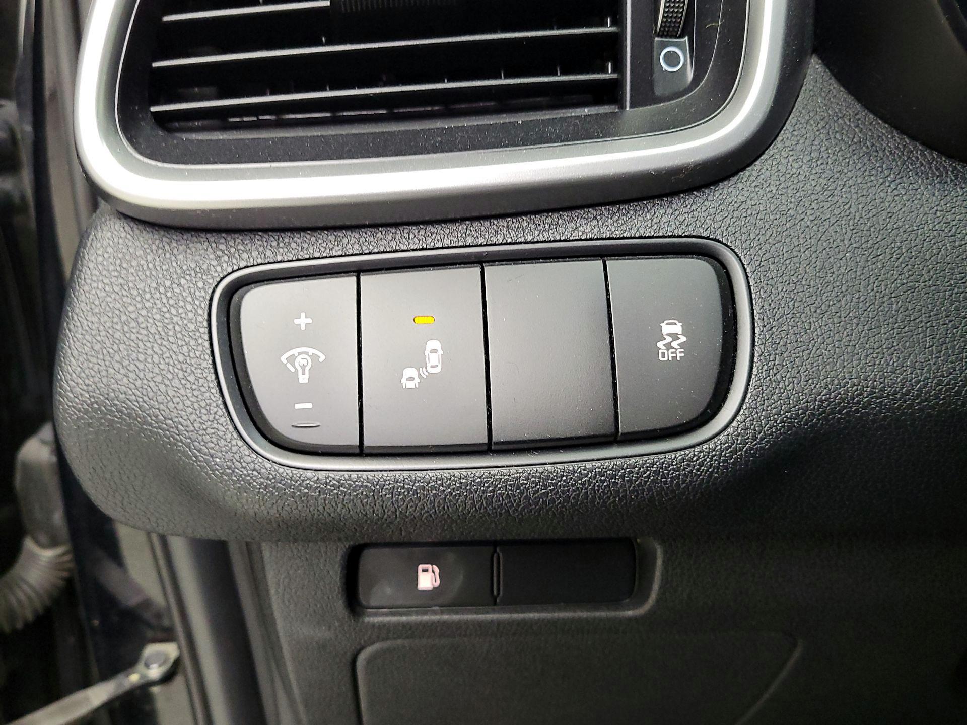 Thumbnail: 2019 Kia Sorento - 13